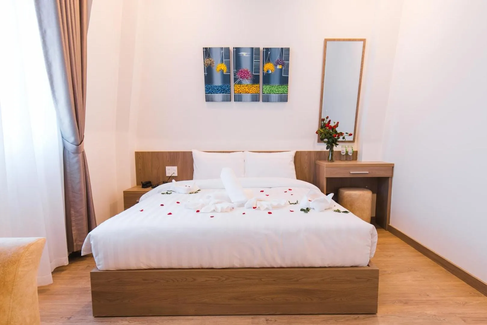 Bed in Ami Hotel Dalat