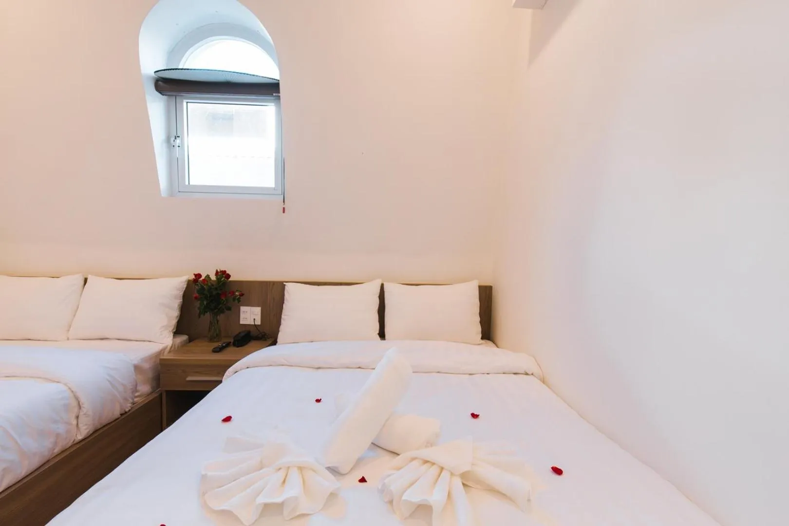 Bed in Ami Hotel Dalat