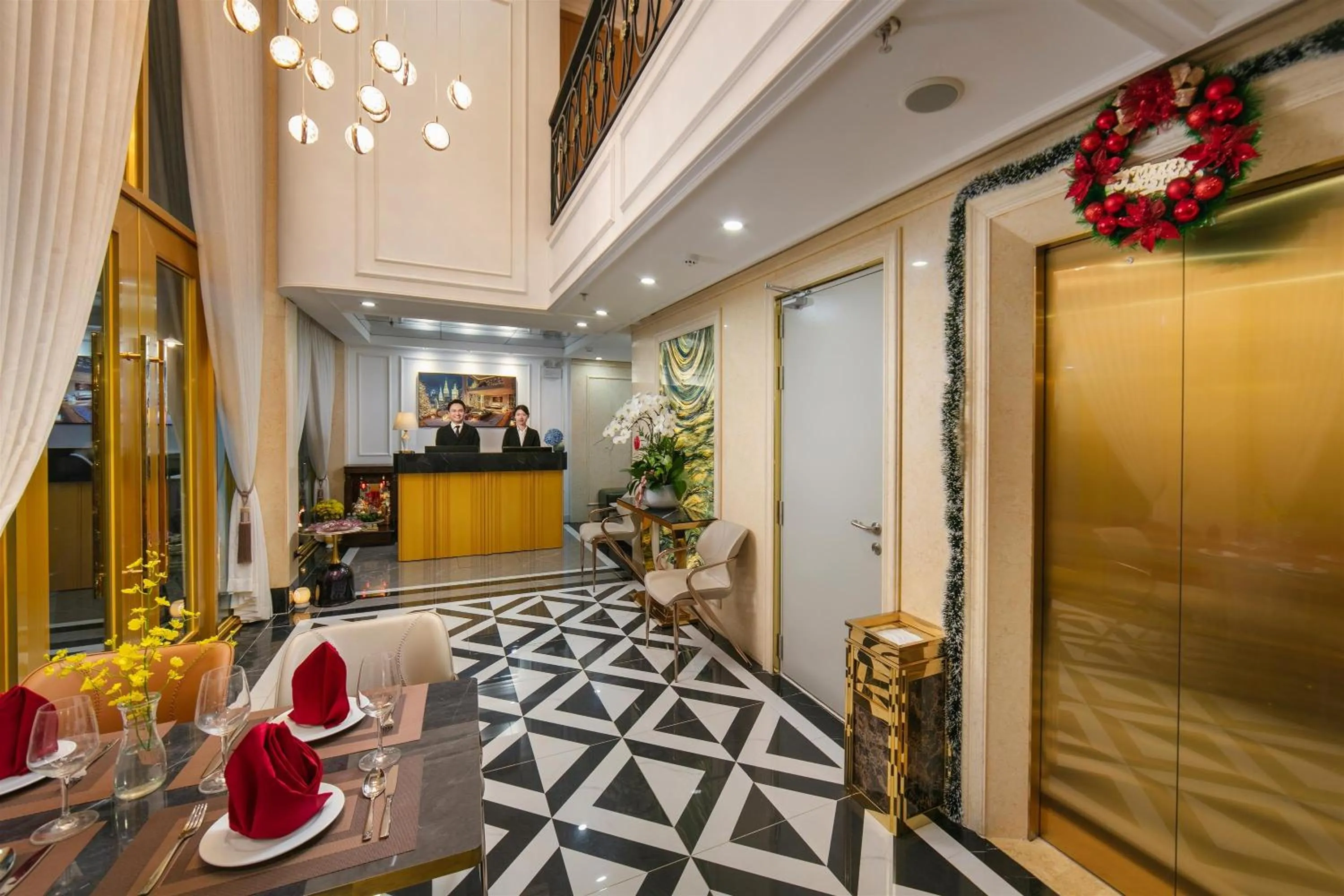 Lobby or reception in Dong Xuan Boutique Hotel