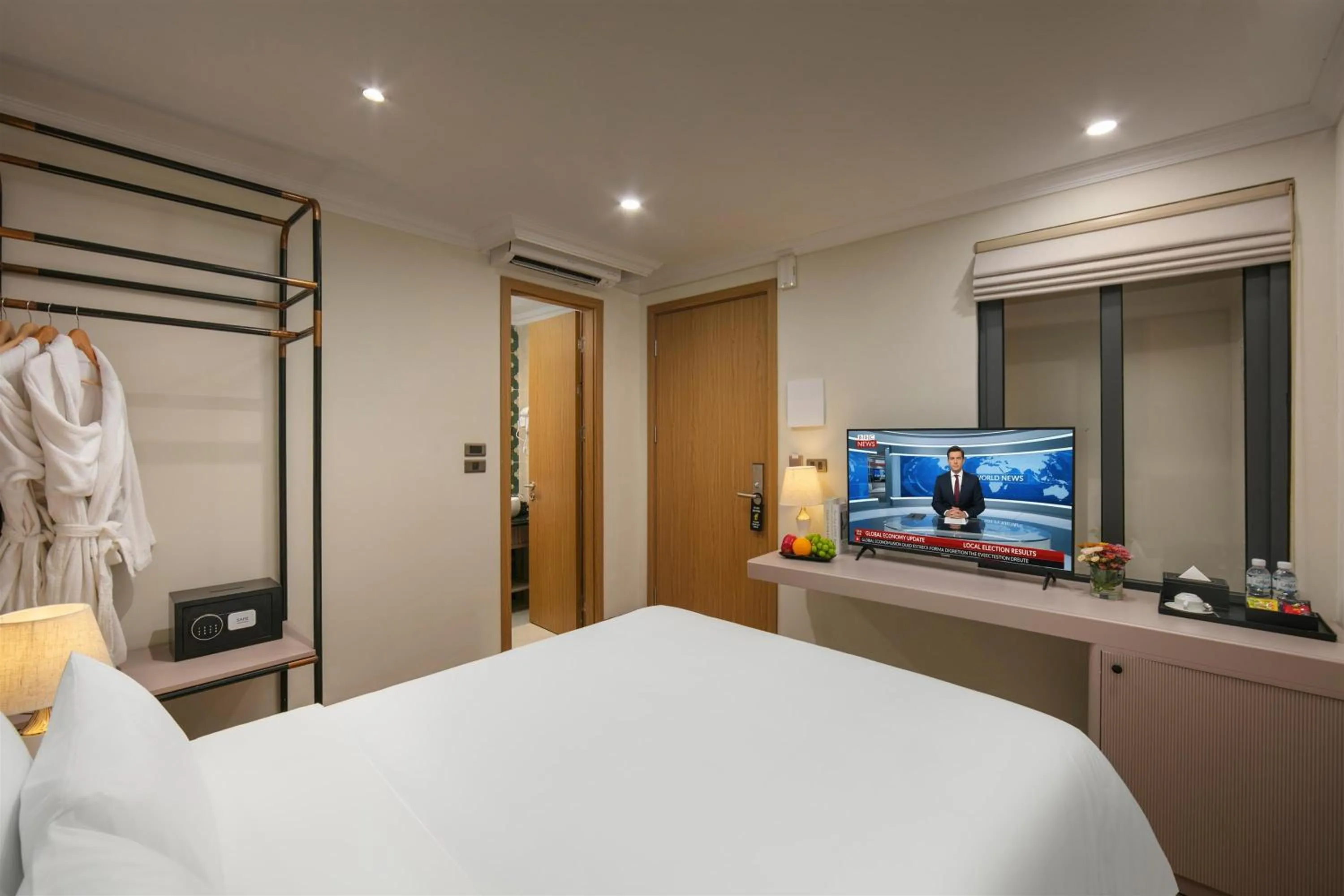 Bedroom, Bed in Dong Xuan Boutique Hotel