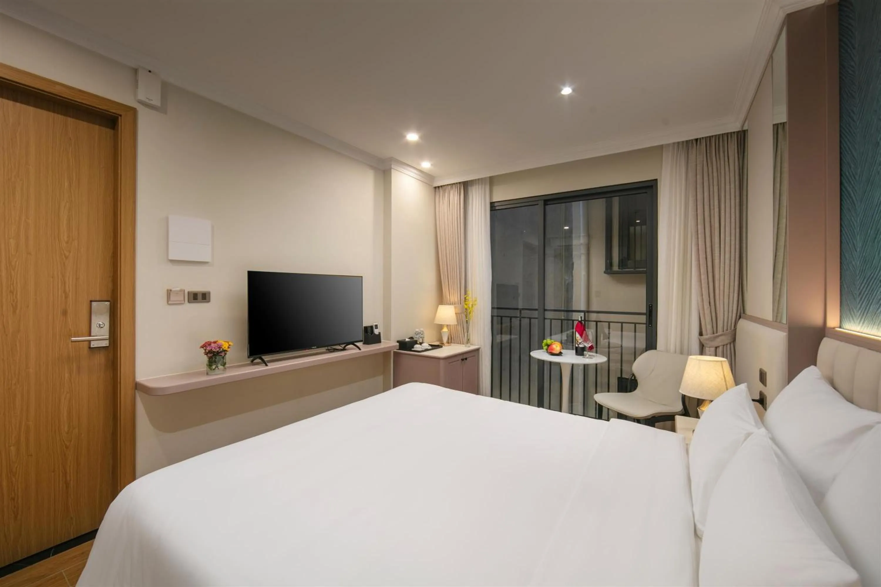 View (from property/room), Bed in Dong Xuan Boutique Hotel