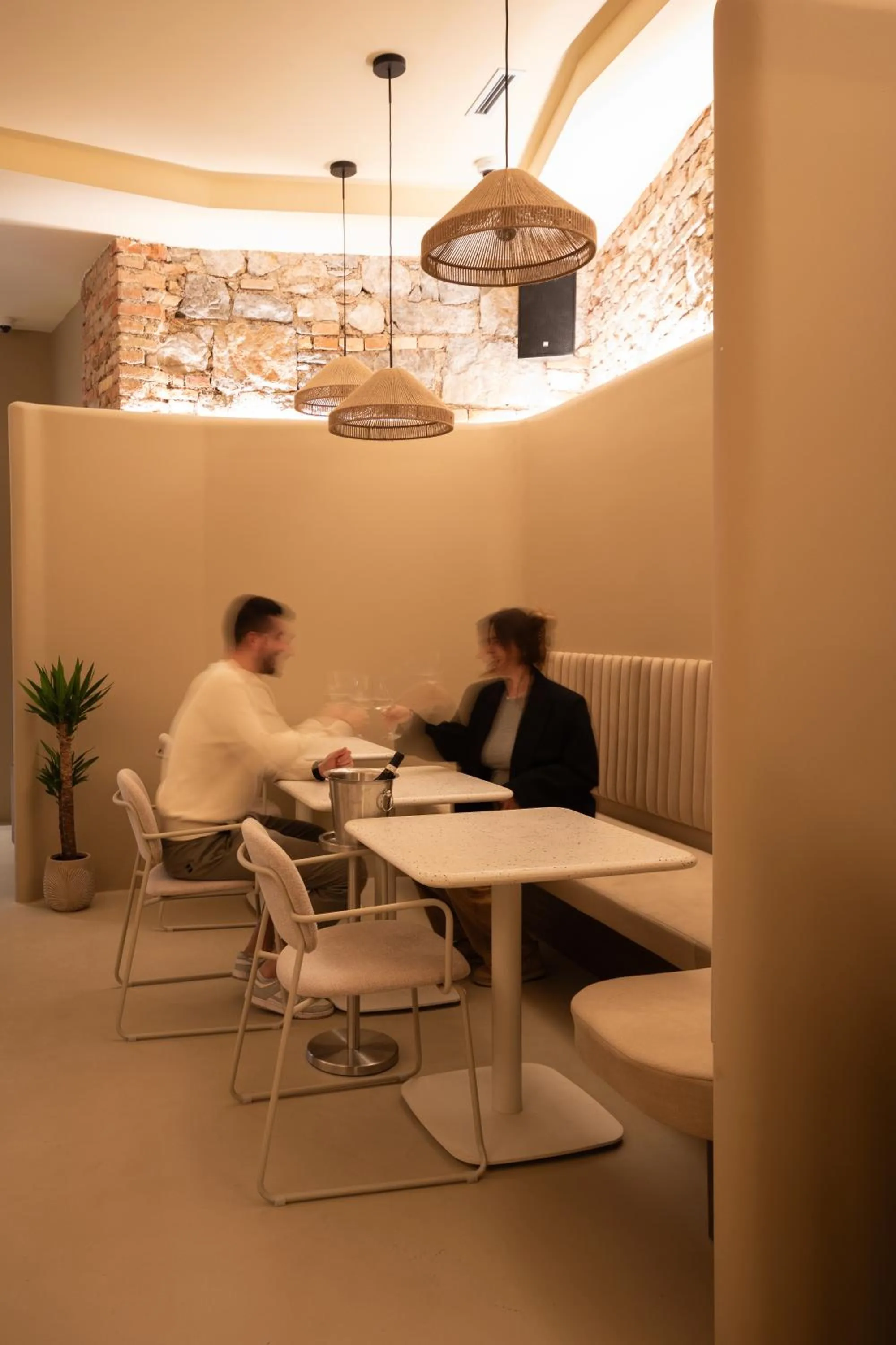 Restaurant/places to eat in Boutique Hotel OPERA