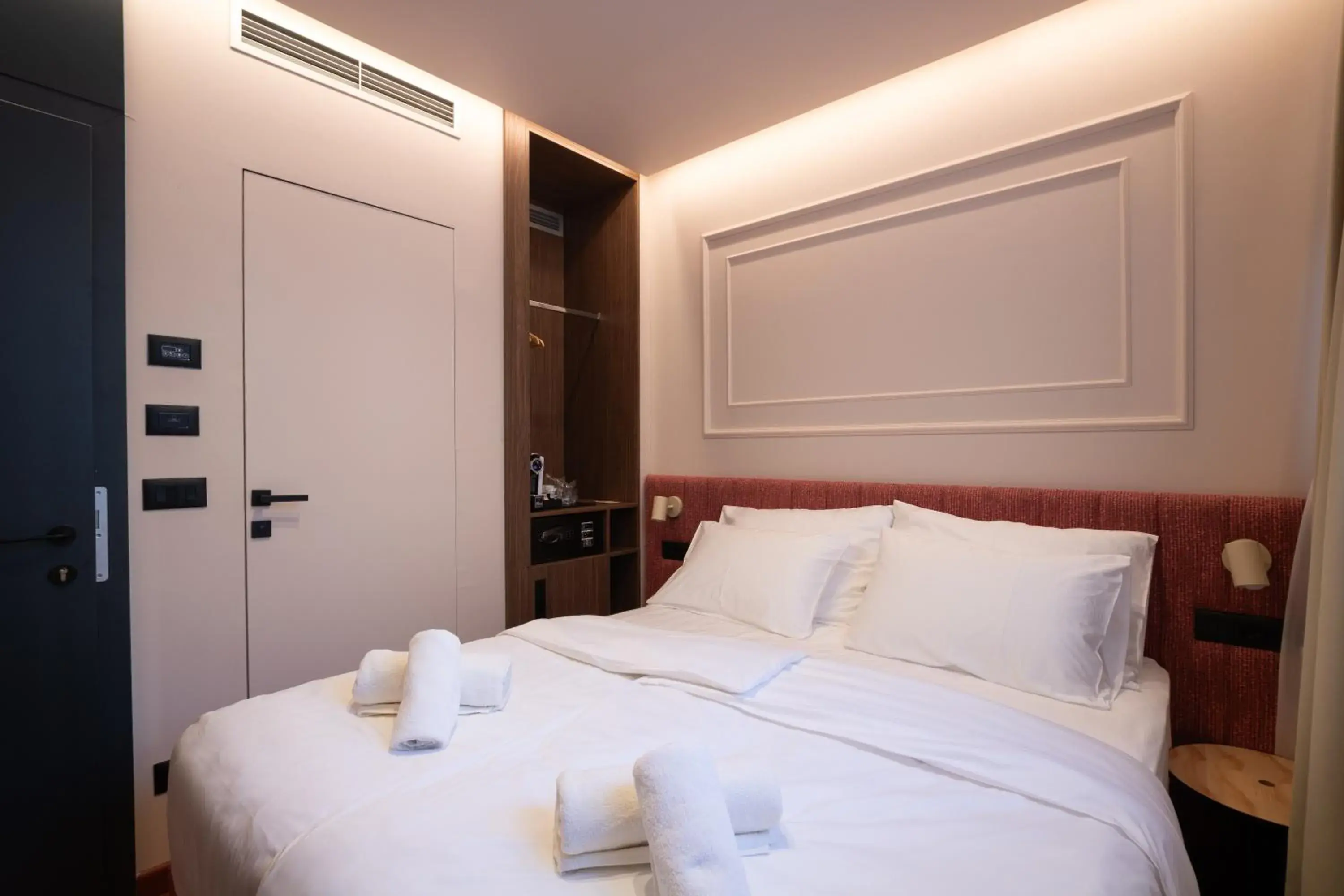 Economy Double Room - single occupancy in Boutique Hotel OPERA Economy Double Room - single occupancy in Boutique Hotel OPERA