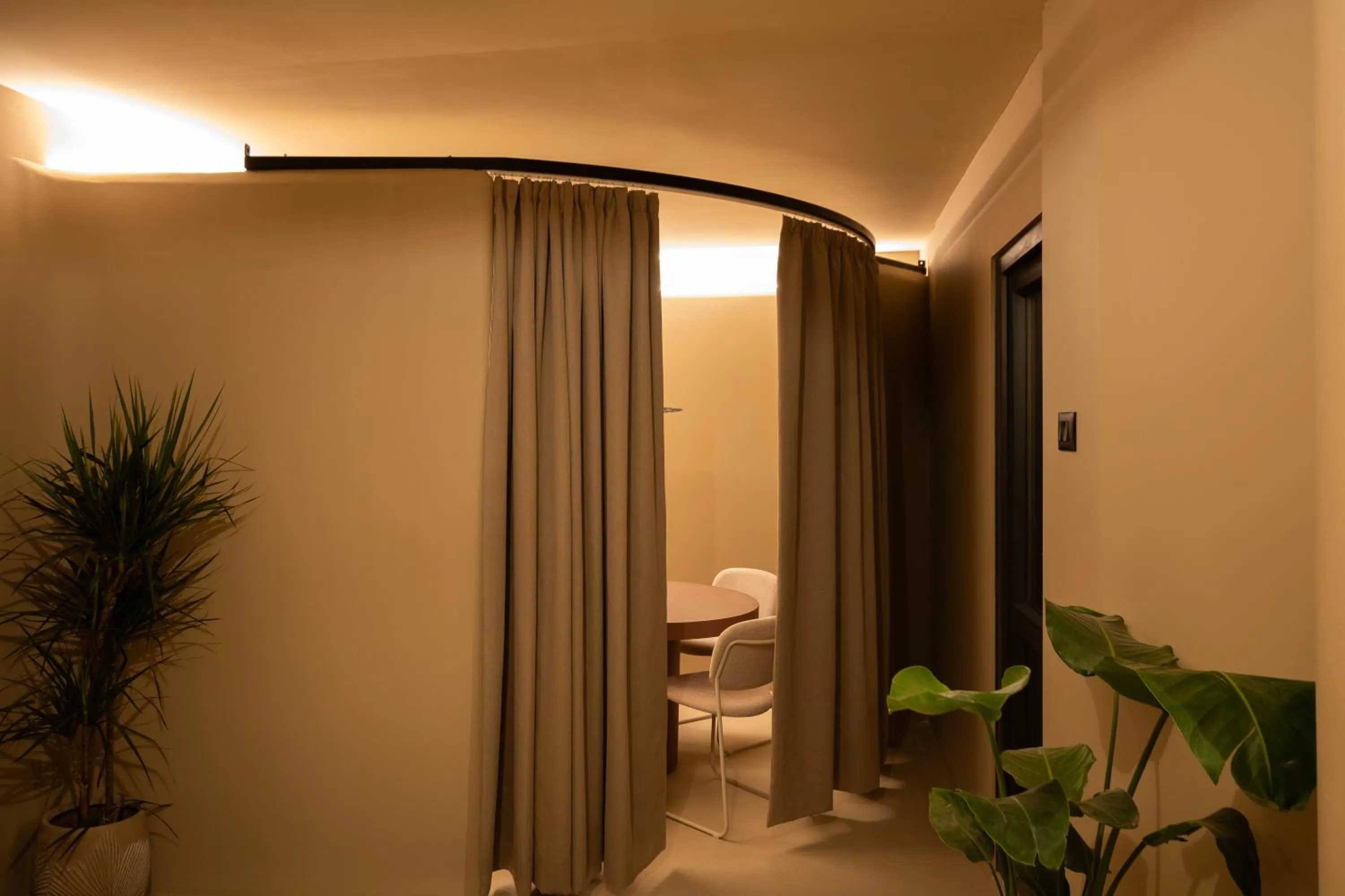 Restaurant/places to eat in Boutique Hotel OPERA
