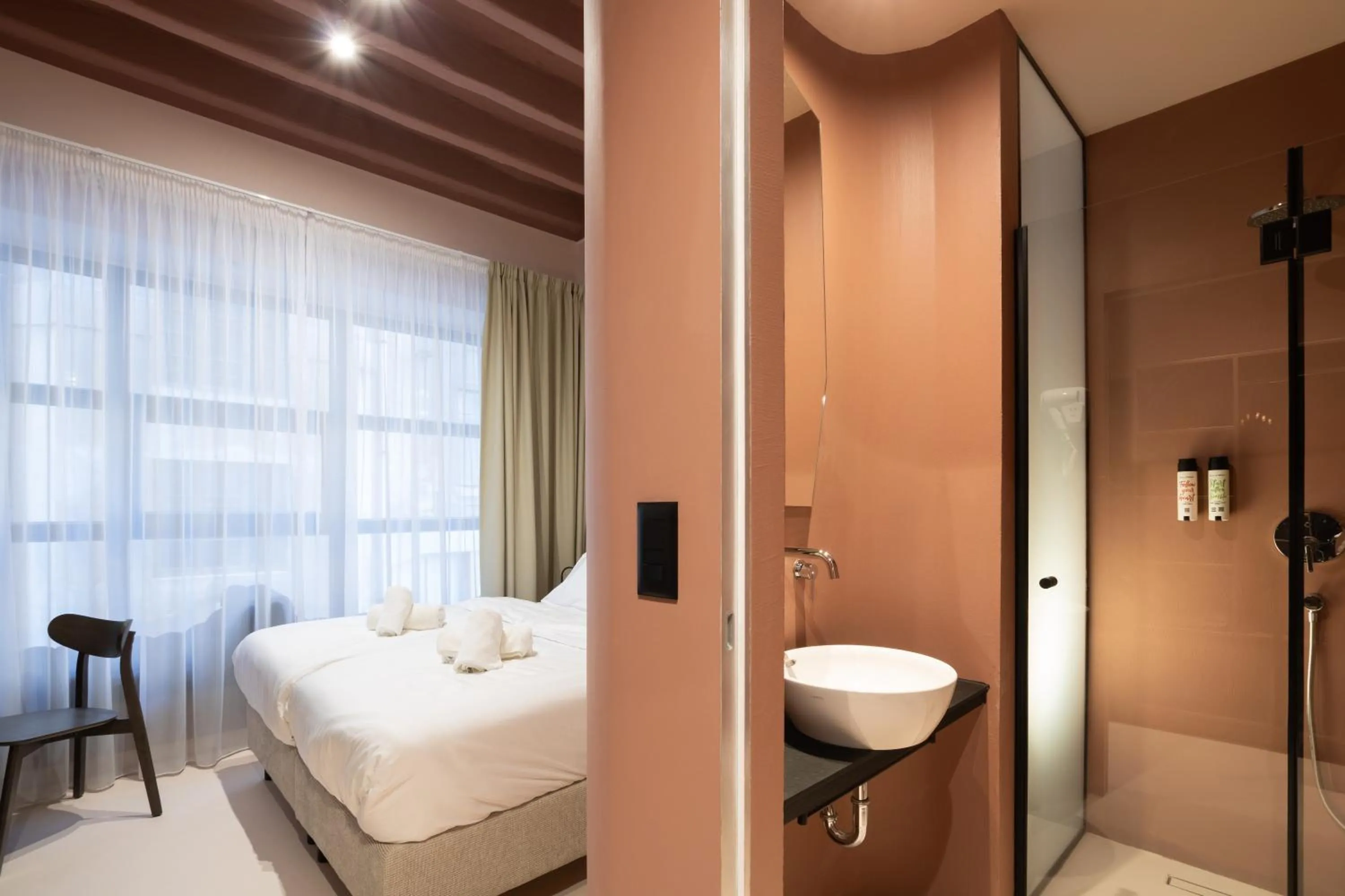 Shower, Bed in Boutique Hotel OPERA