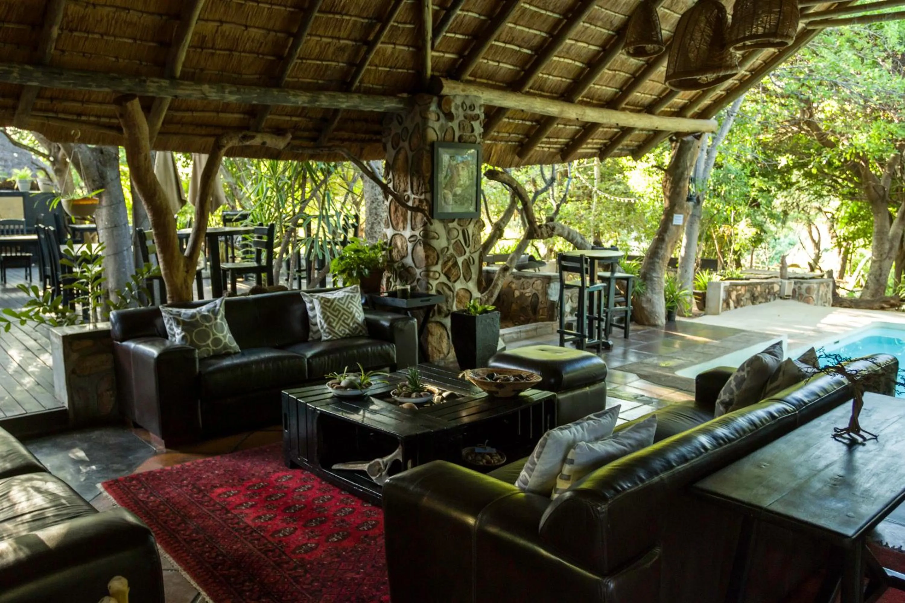 Lounge or bar in Ezulwini Game Lodges