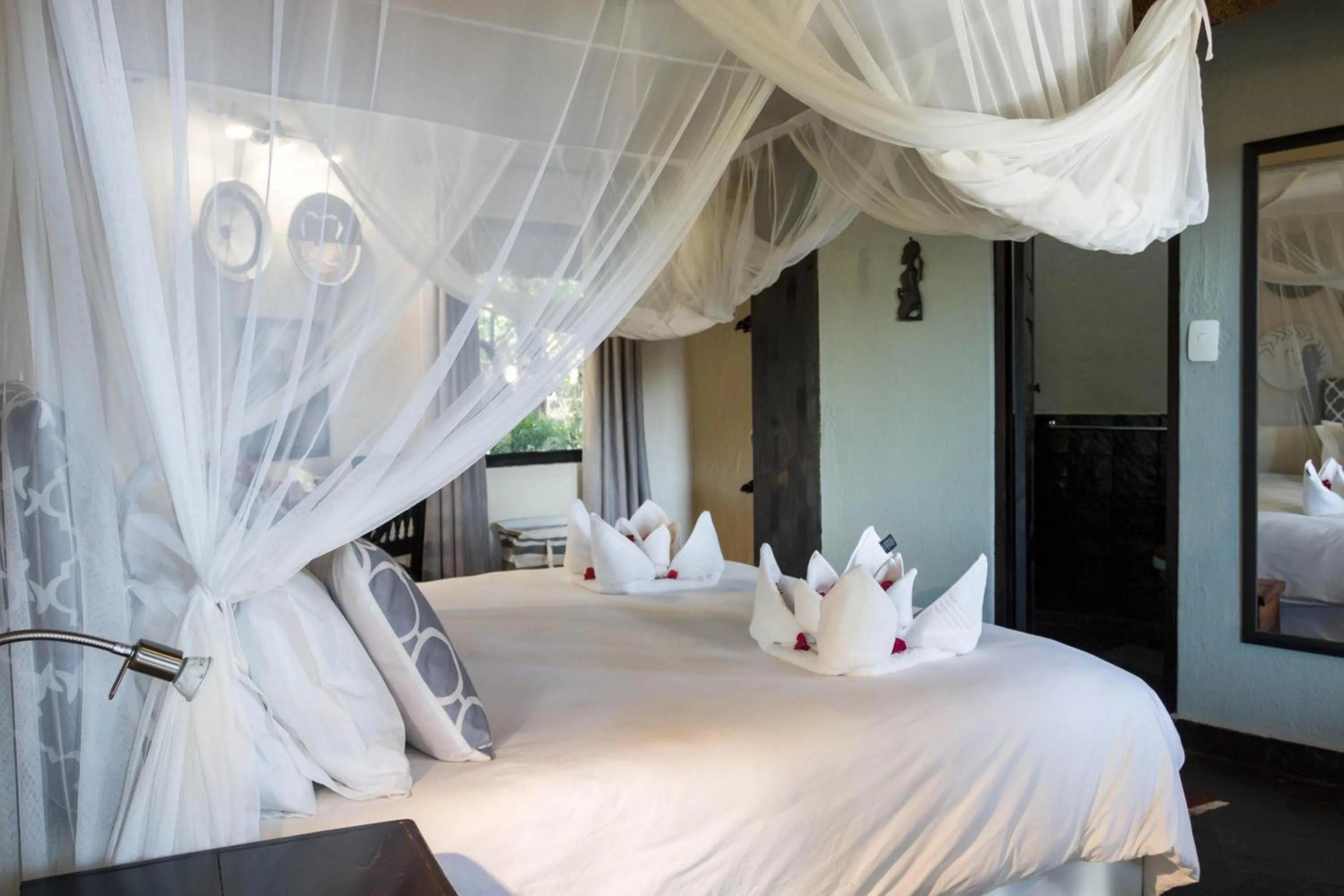 Bed in Ezulwini Game Lodges