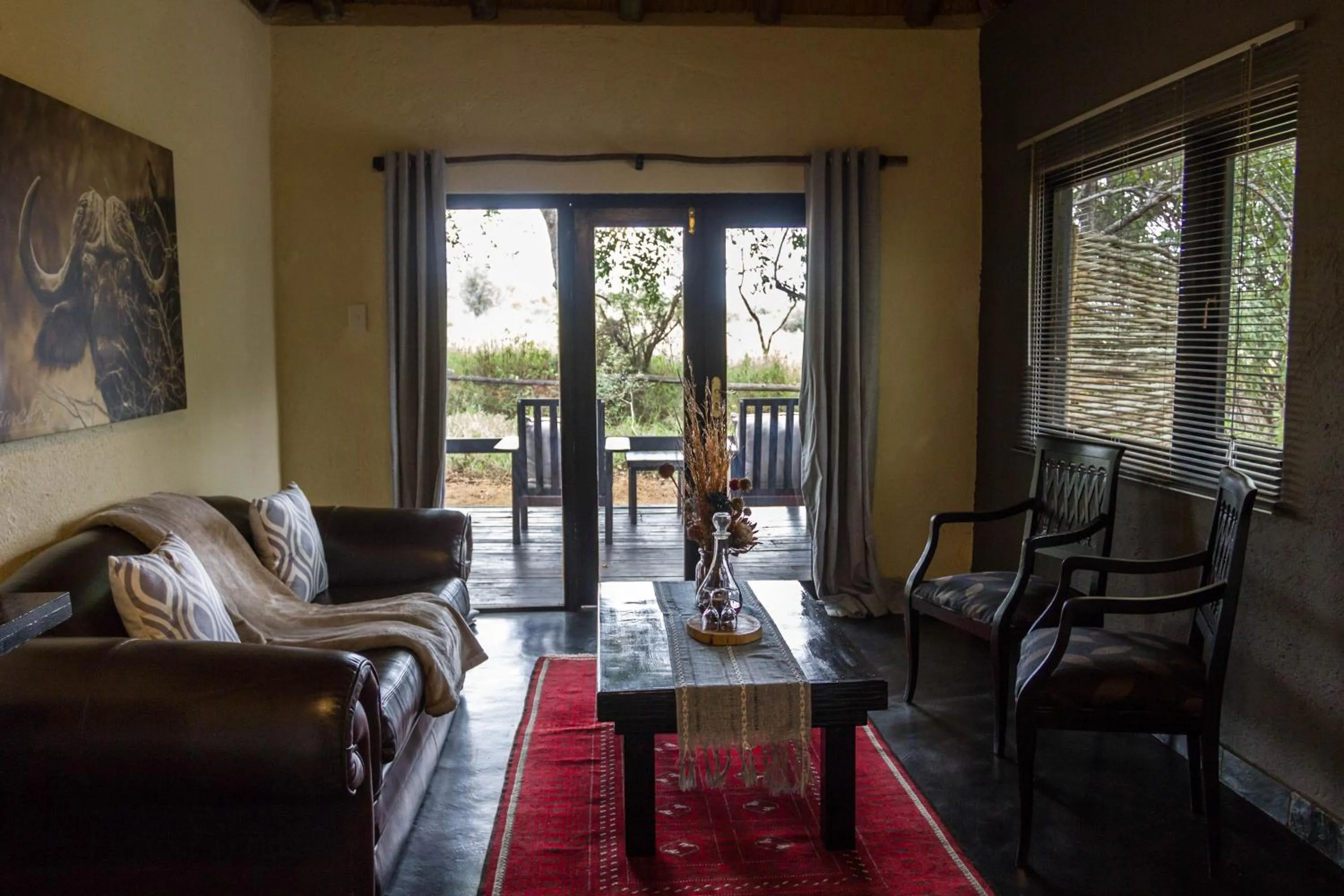 Living room in Ezulwini Game Lodges