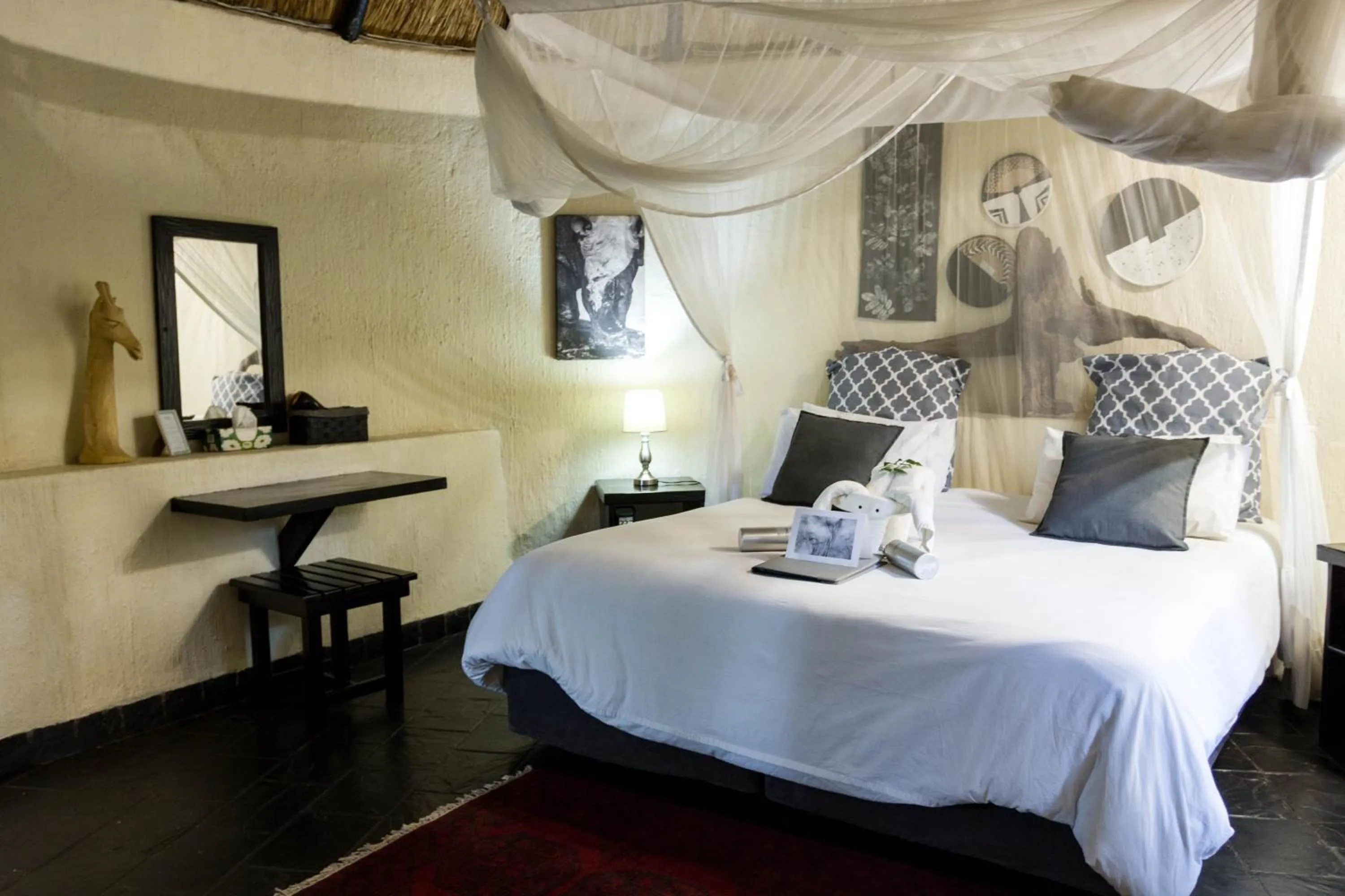 Bed in Ezulwini Game Lodges