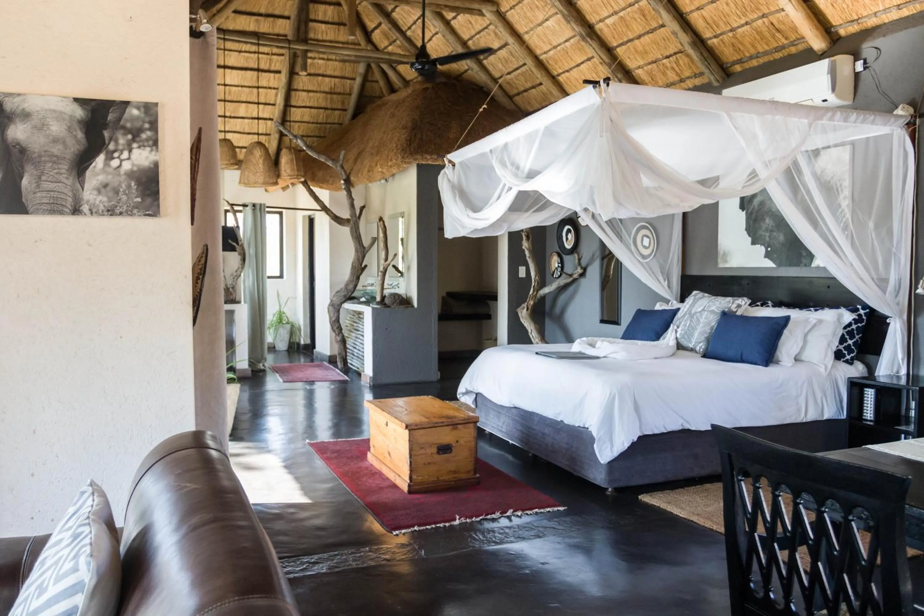 Bedroom, Bed in Ezulwini Game Lodges