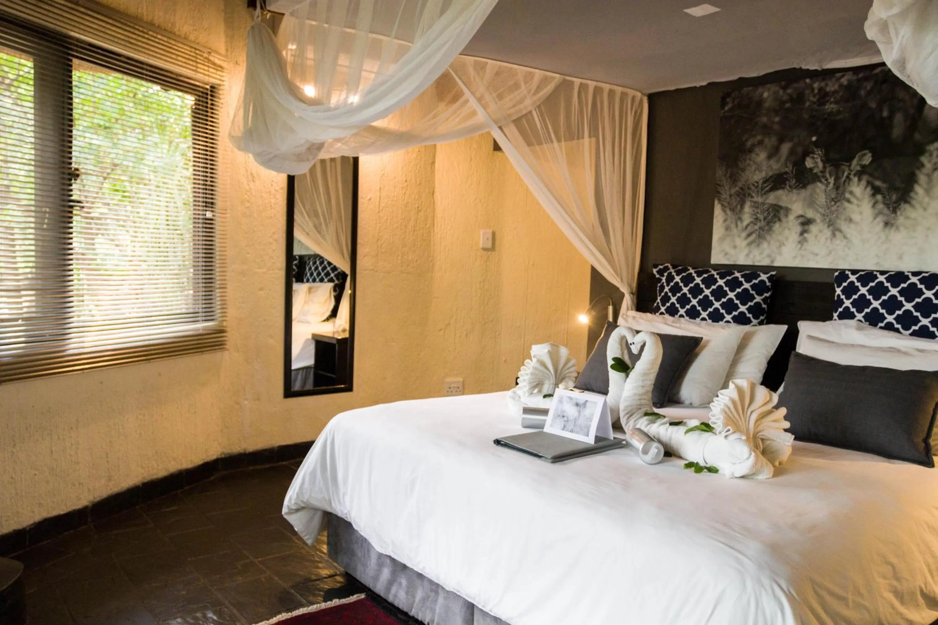 Bed in Ezulwini Game Lodges