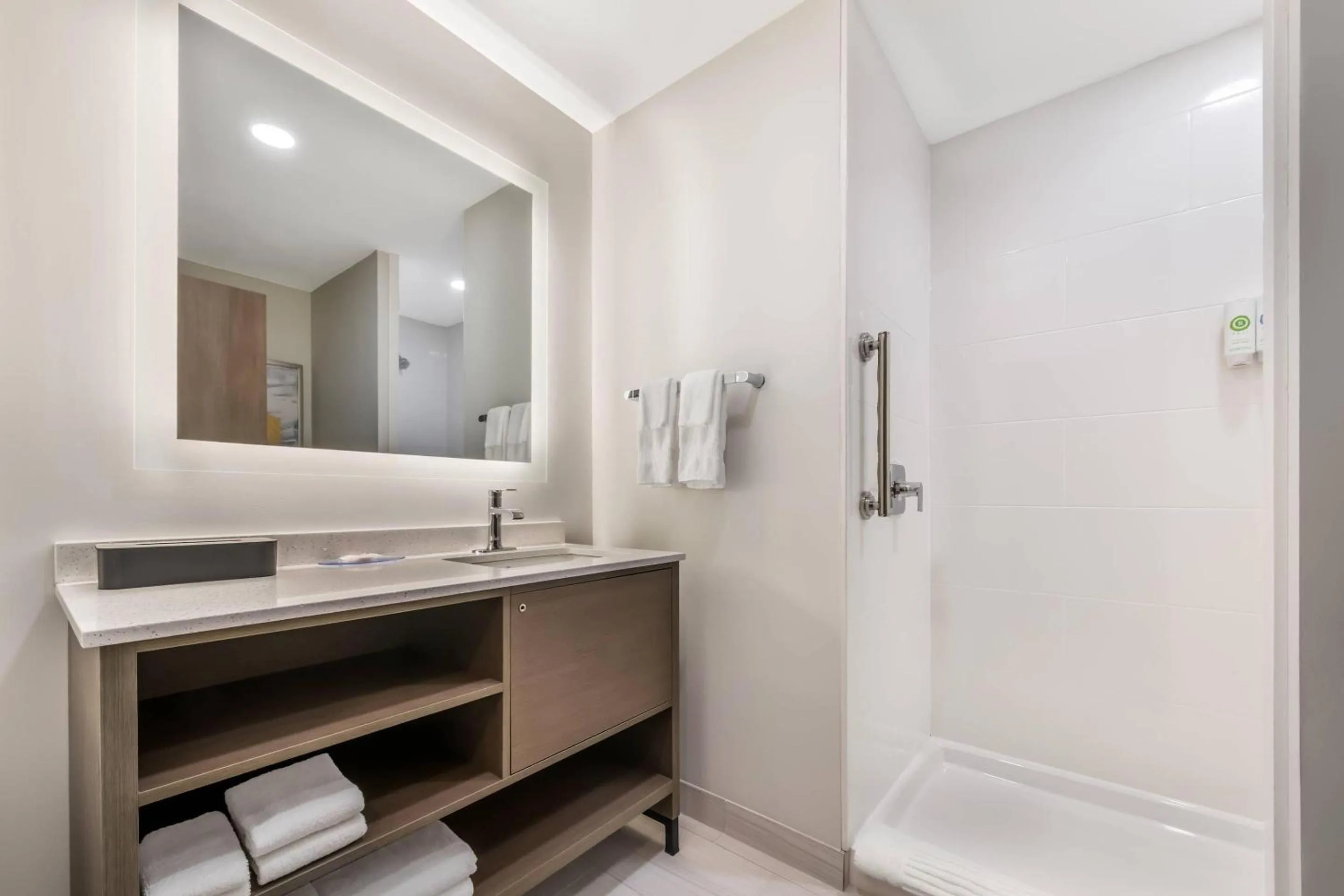 Bedroom in Comfort Inn & Suites Orlando Sanford Airport