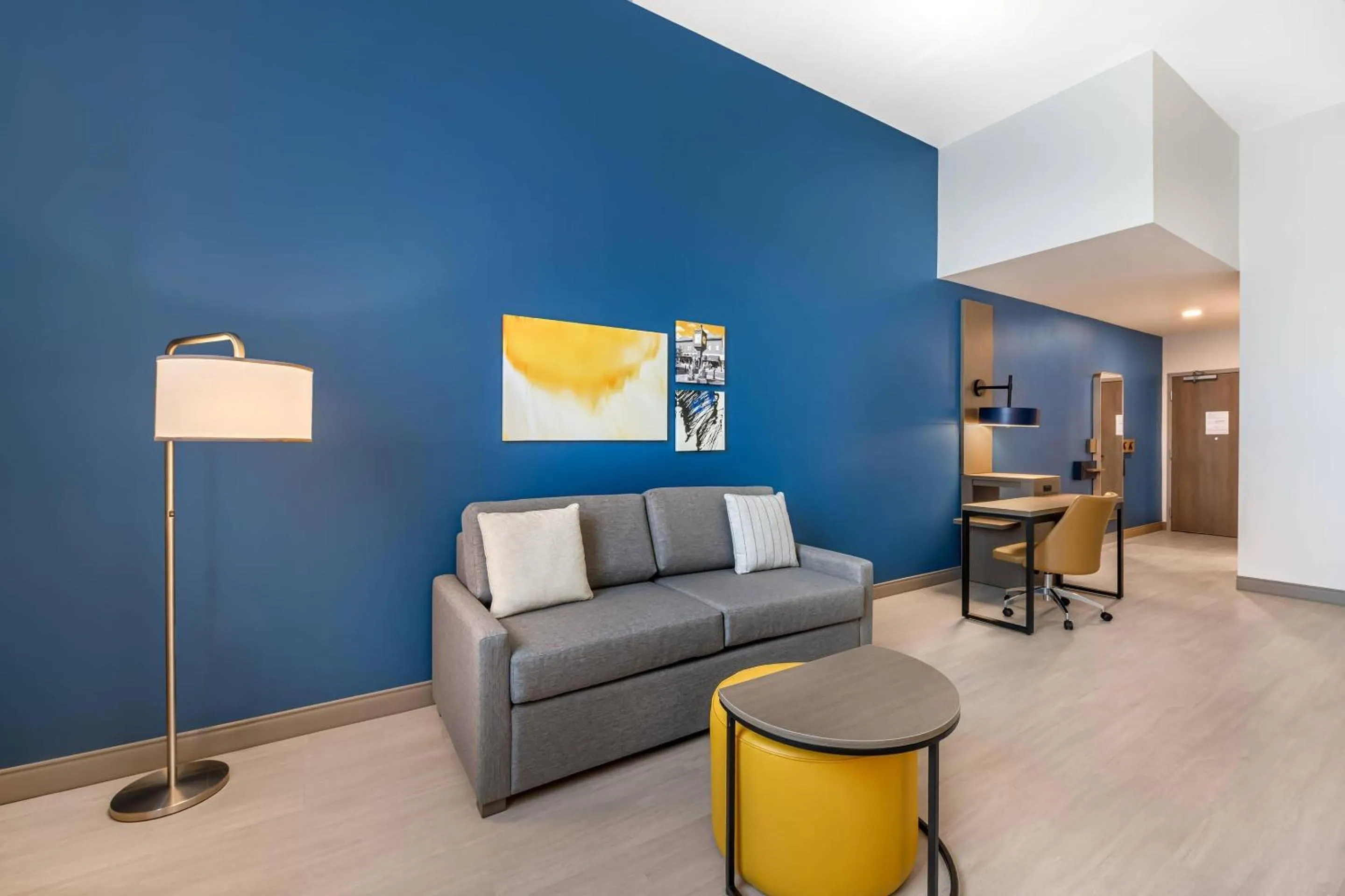 Bedroom in Comfort Inn & Suites Orlando Sanford Airport