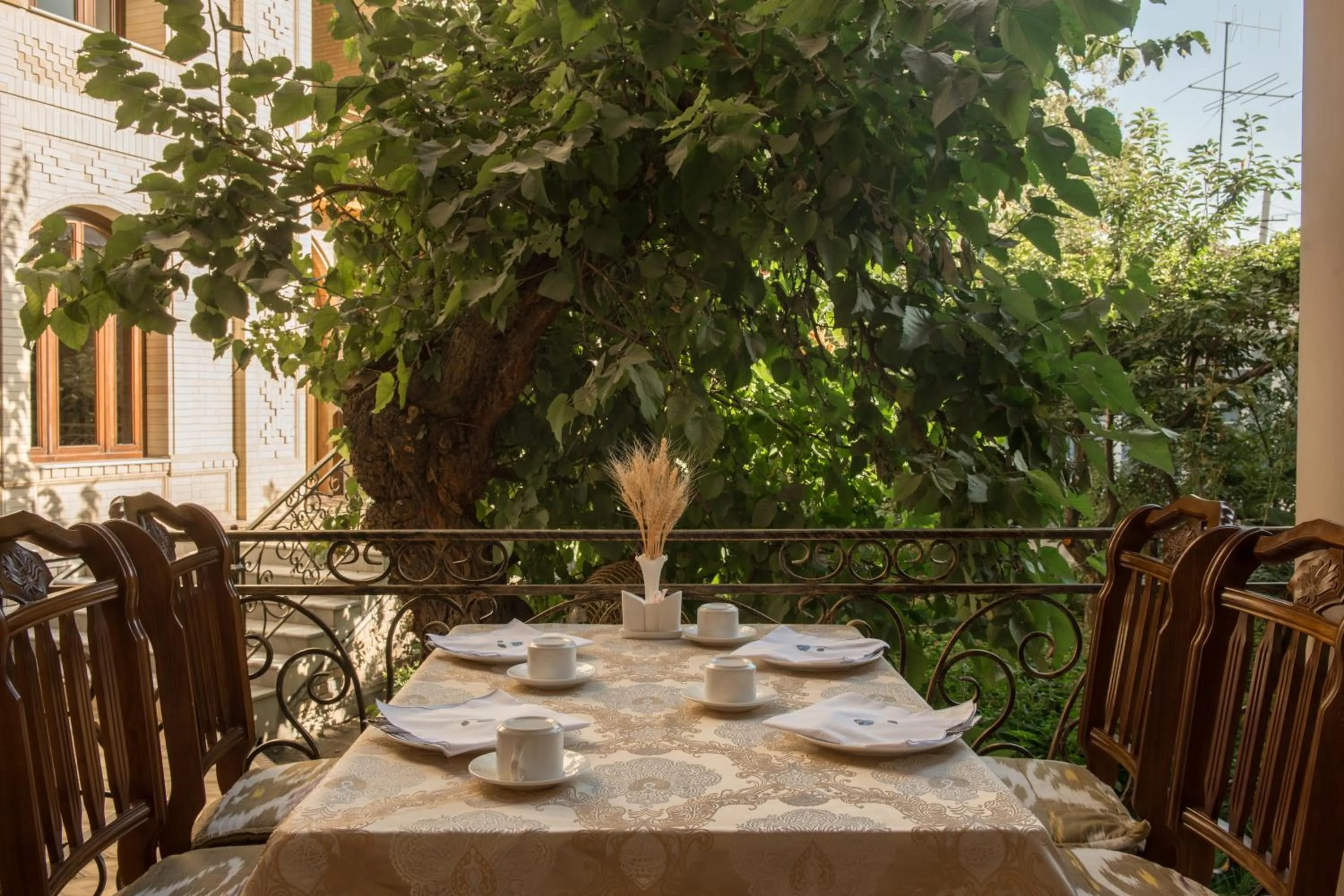 Patio in L'Argamak