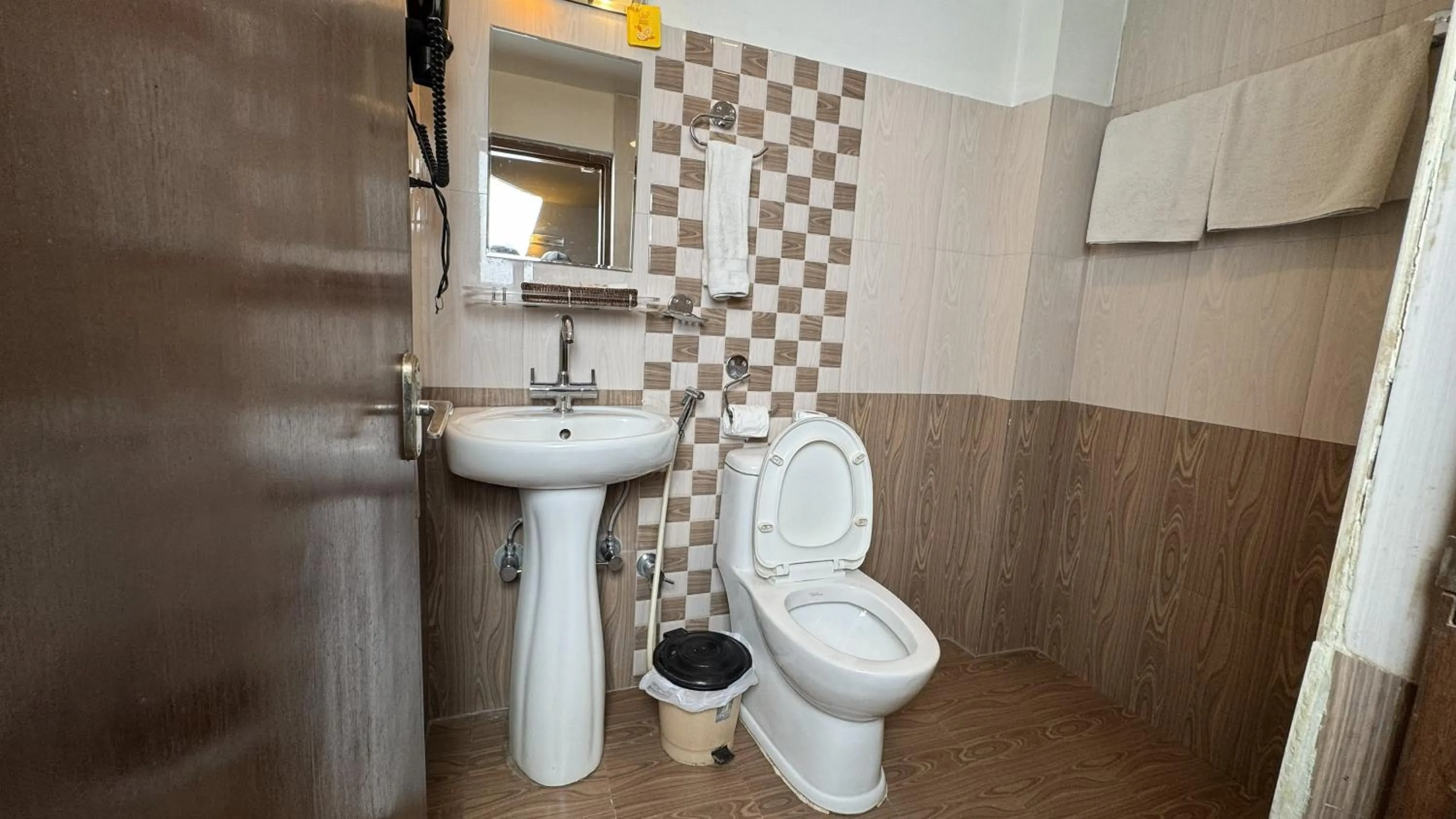 Toilet in Hotel Everest Nepal