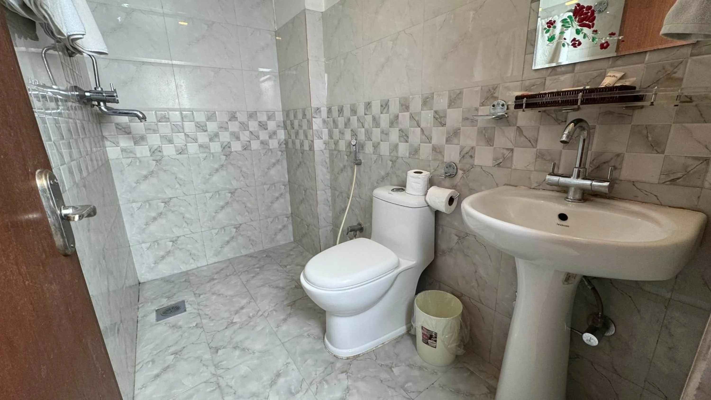 Bathroom in Hotel Everest Nepal