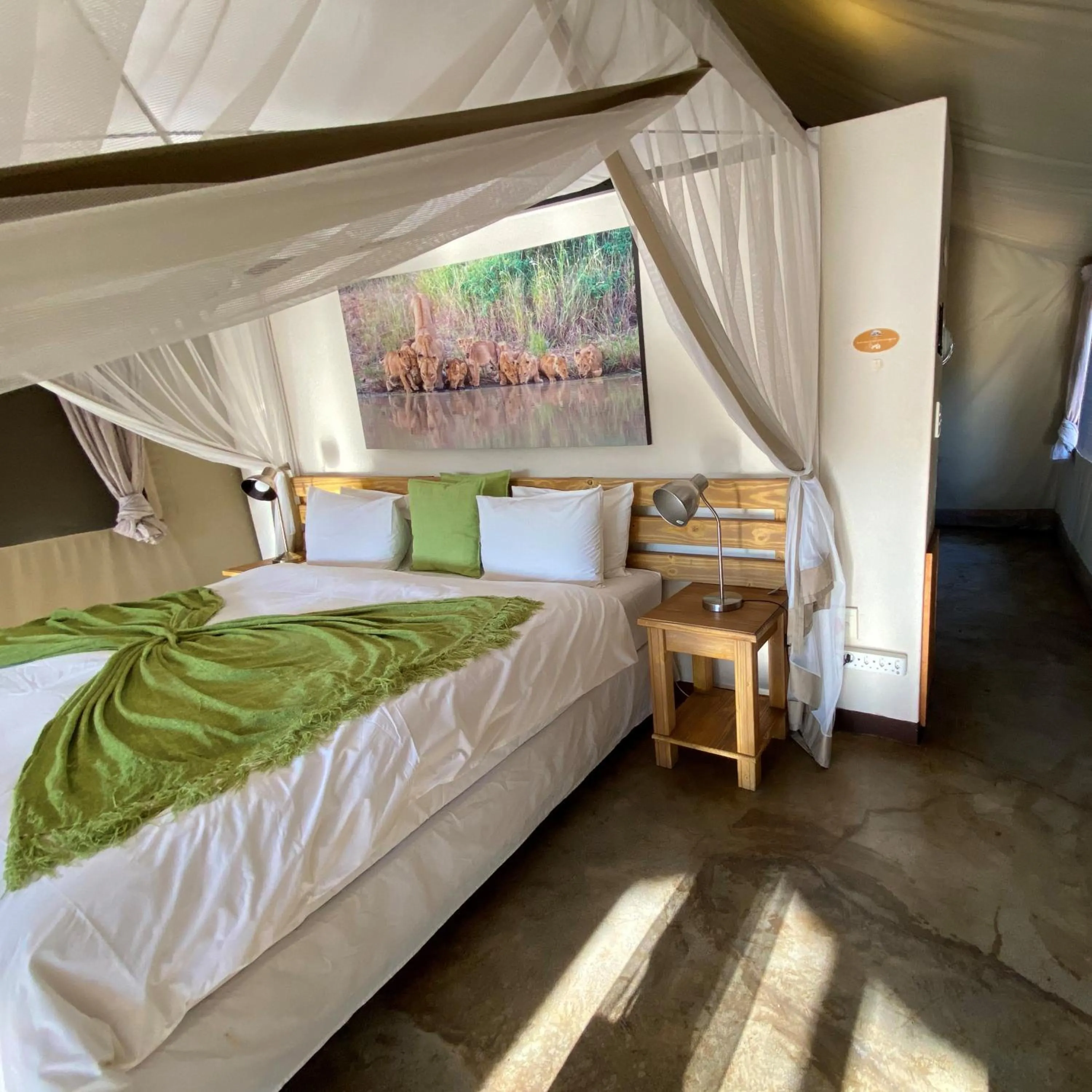 Bed in Honeyguide Tented Safari Camp - Khoka Moya