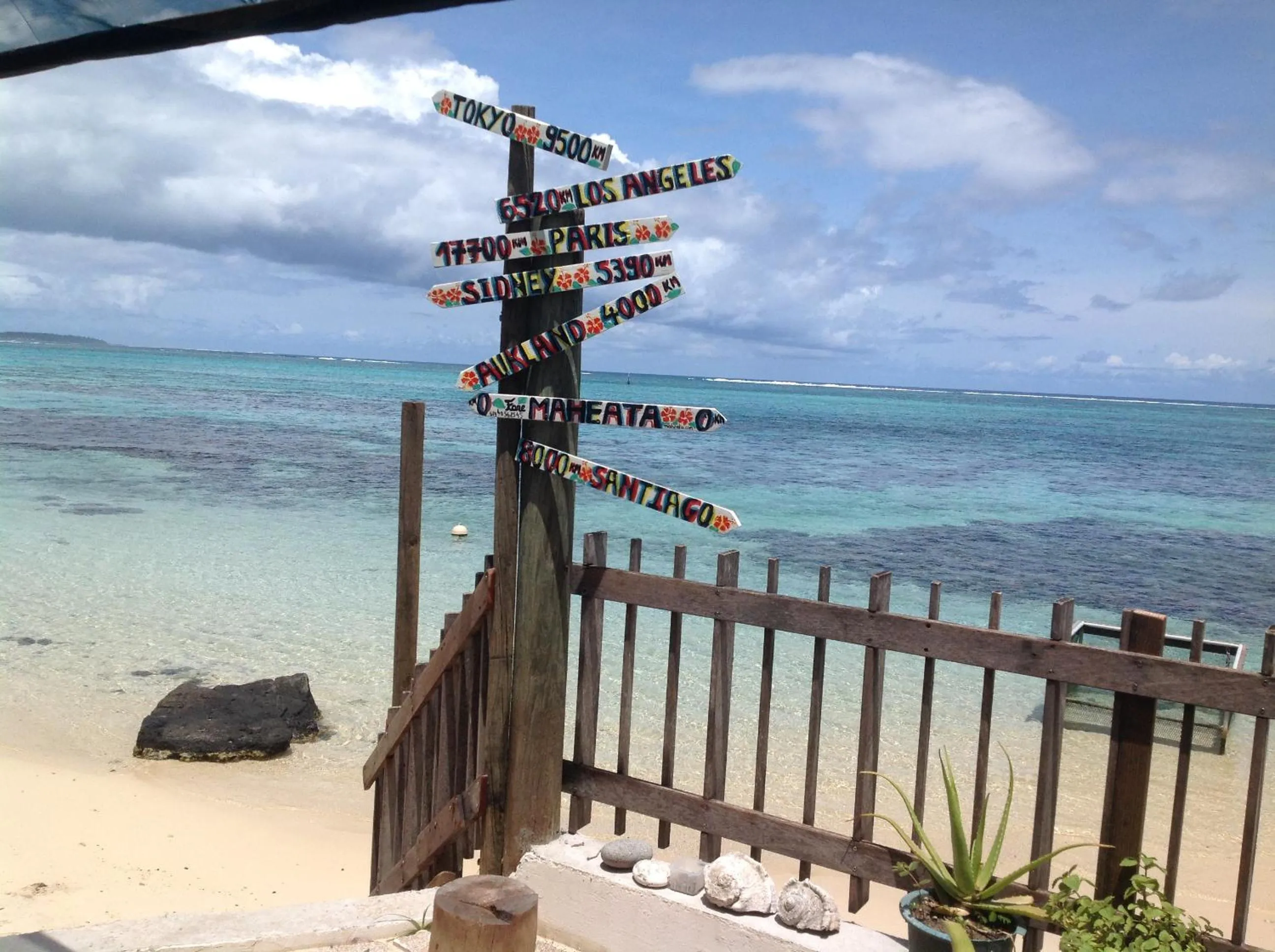 Restaurant/places to eat in Fare Maheata