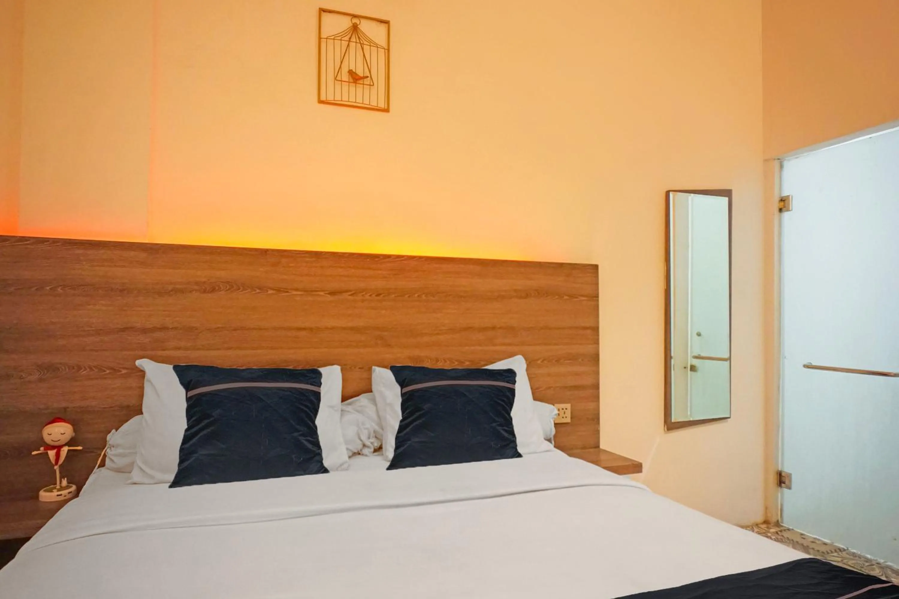 Bedroom, Bed in Hotel O near Ringroad City Walk XXI formerly Mitrotel Medan