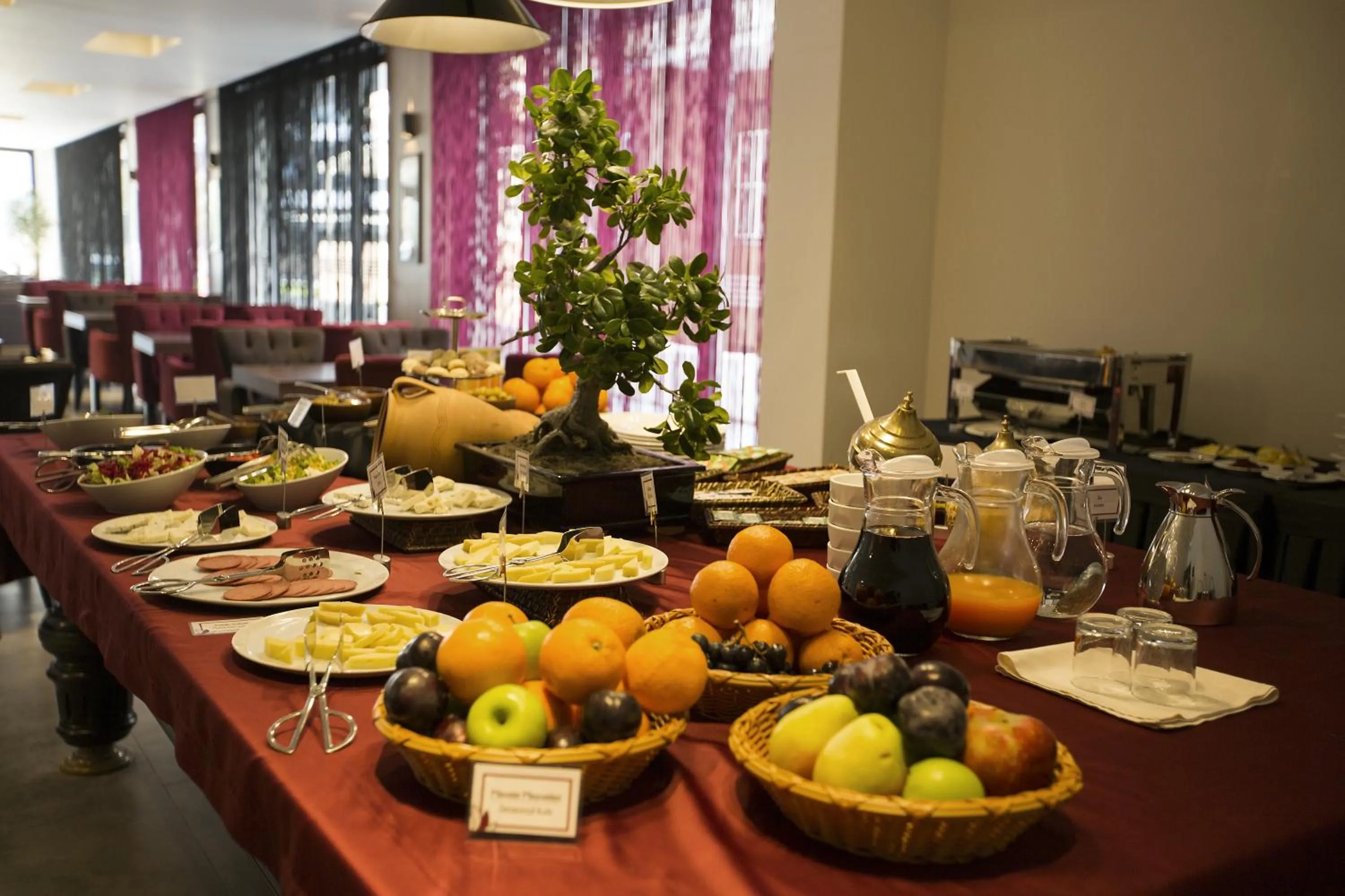 Restaurant/places to eat in Kalevera Hotel