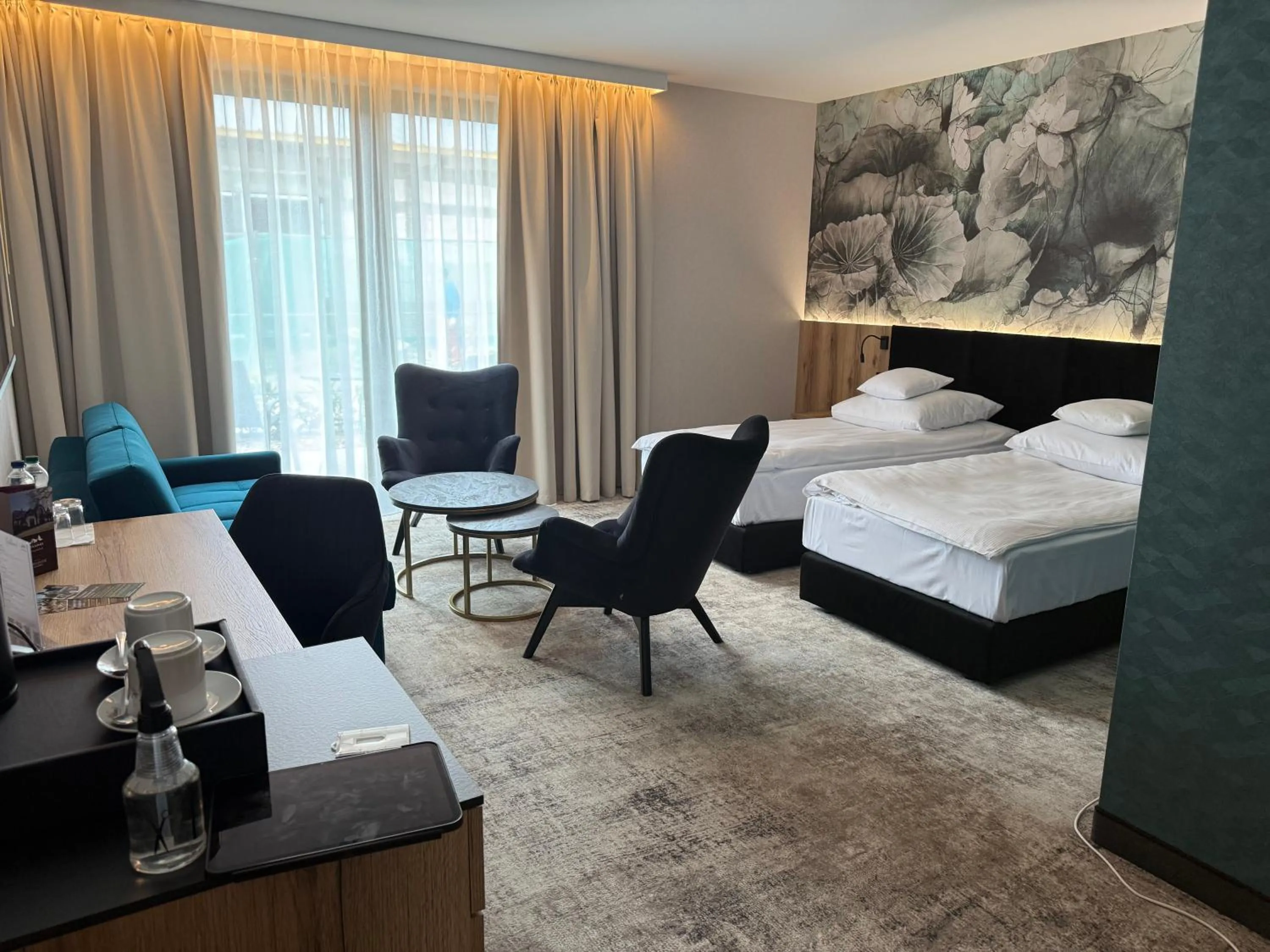 Property building, Bed in Hotel Pałac Poledno