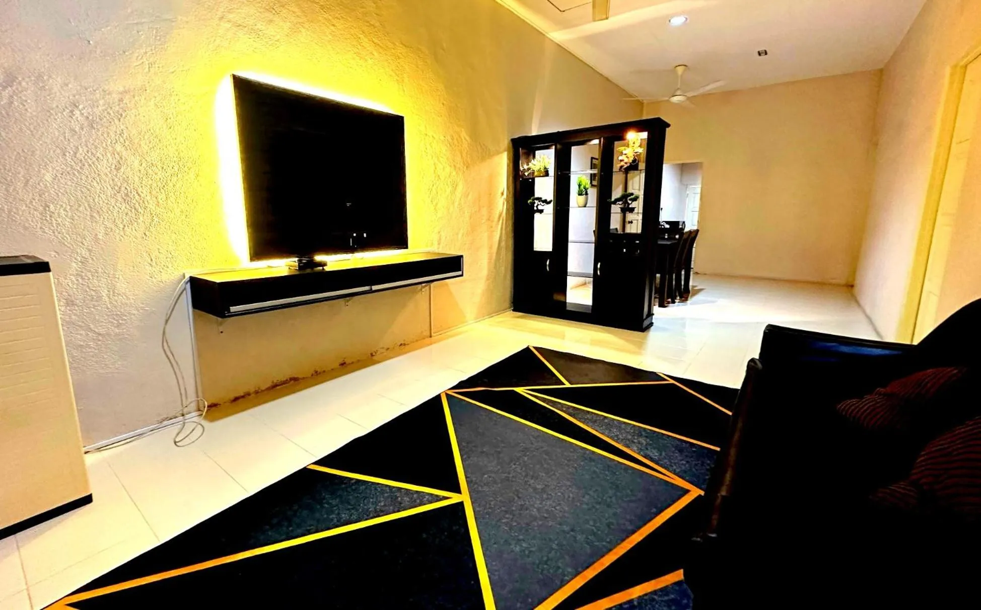 Living room in Pemandangan Indah Guest House - Look Out Point Villa-