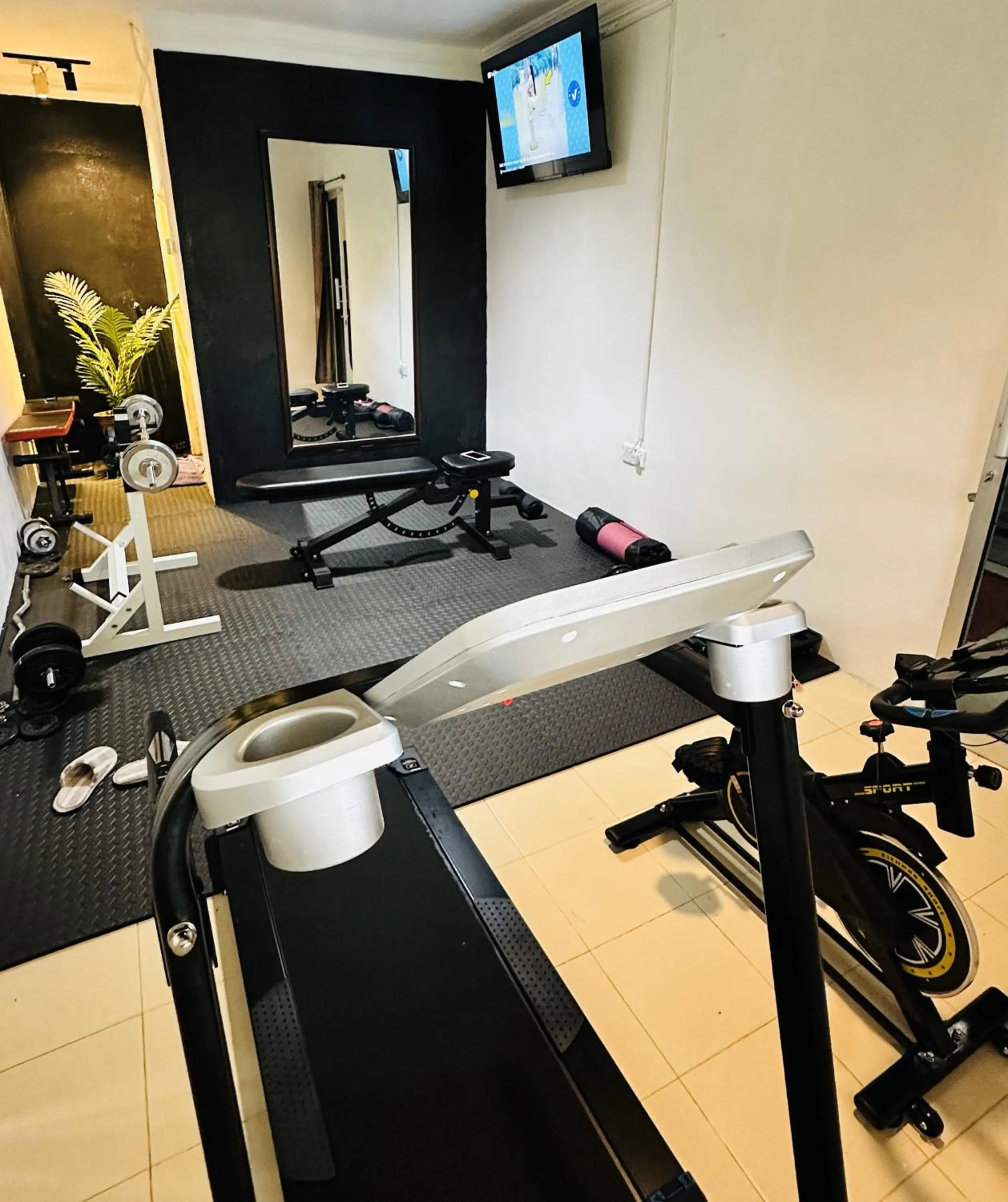 Fitness centre/facilities in Pemandangan Indah Guest House - Look Out Point Villa-