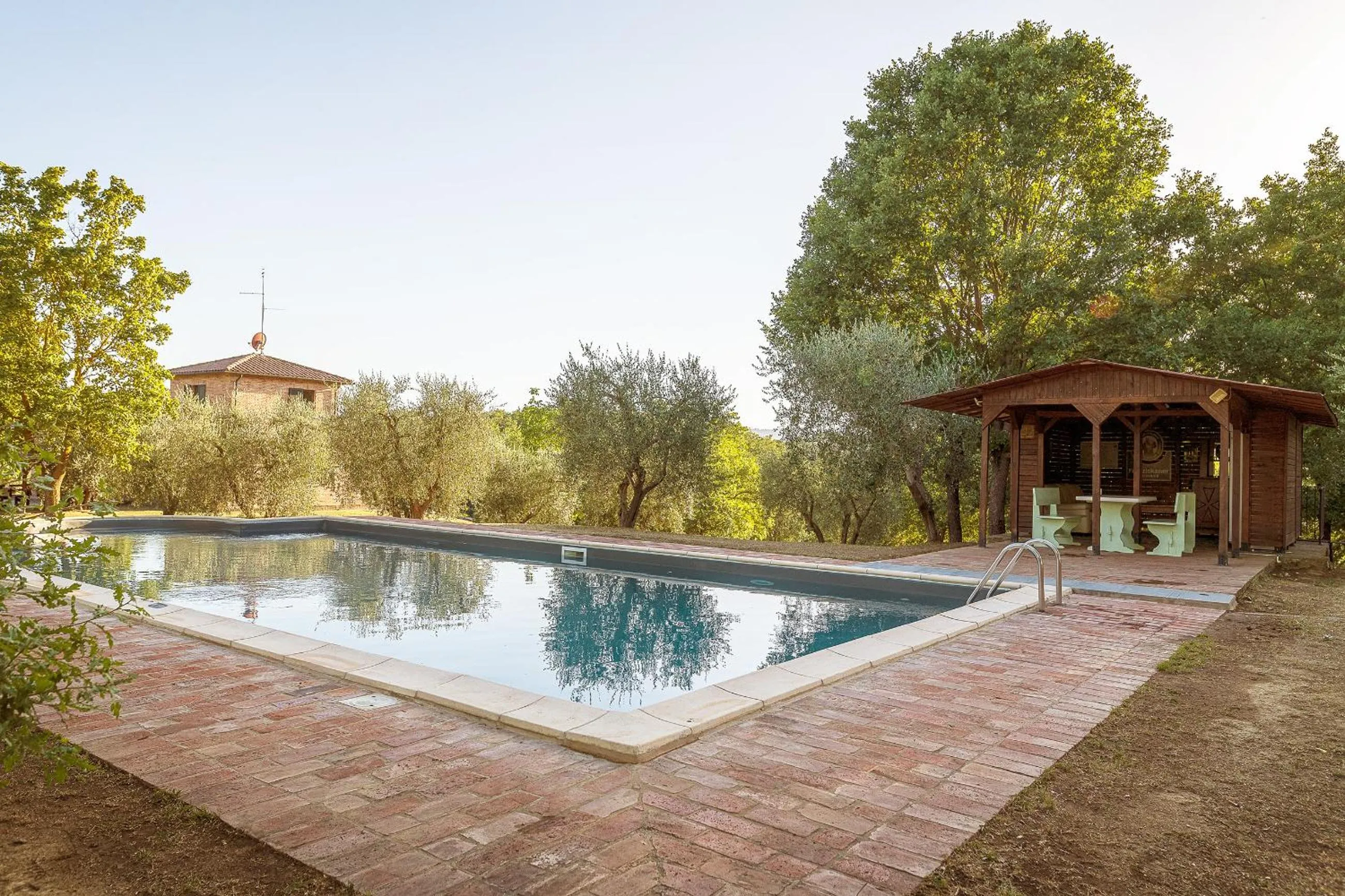 Swimming pool in Villa Verde