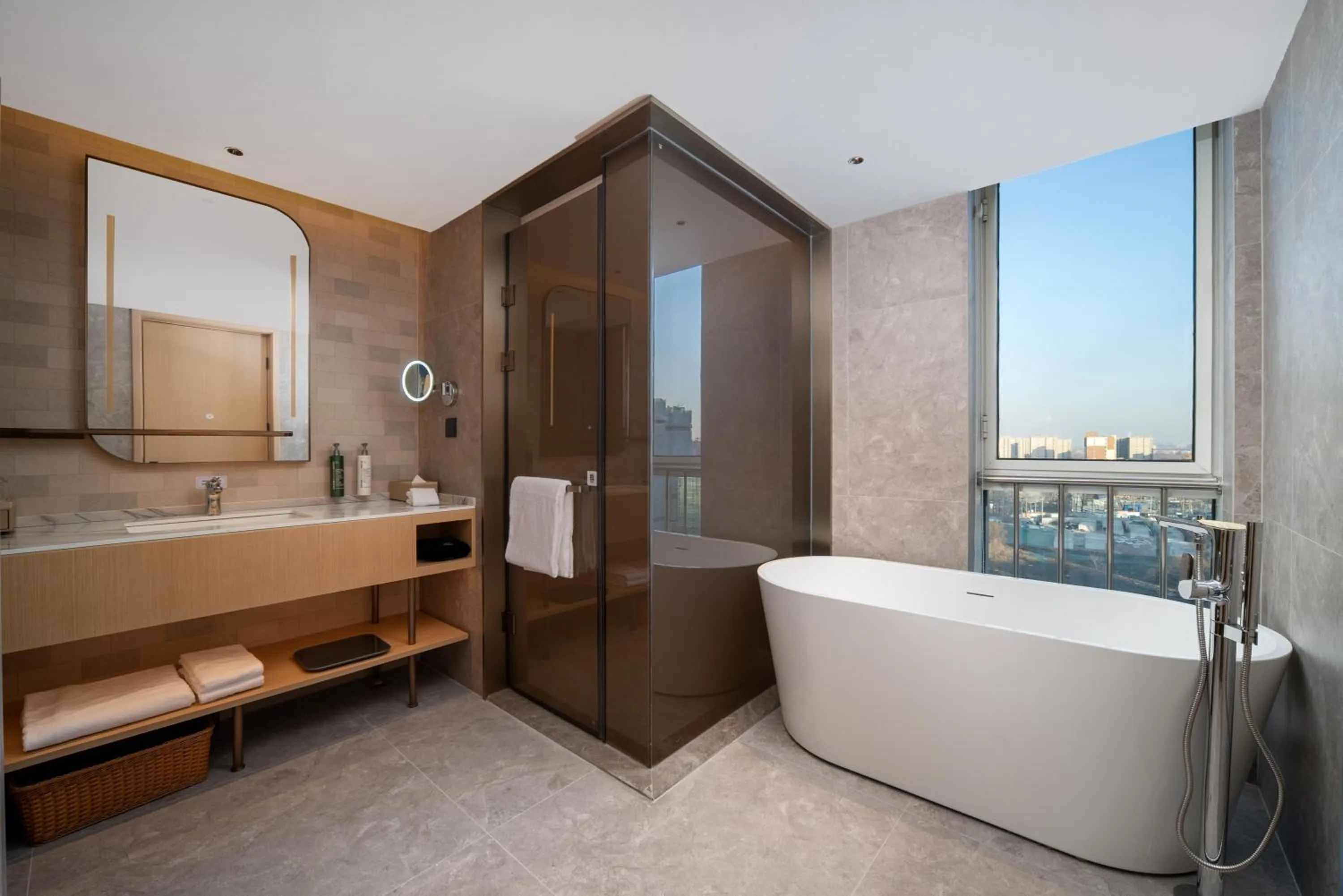 Bathroom in Hilton Garden Inn Beijing Fengtai Xinxiang Building