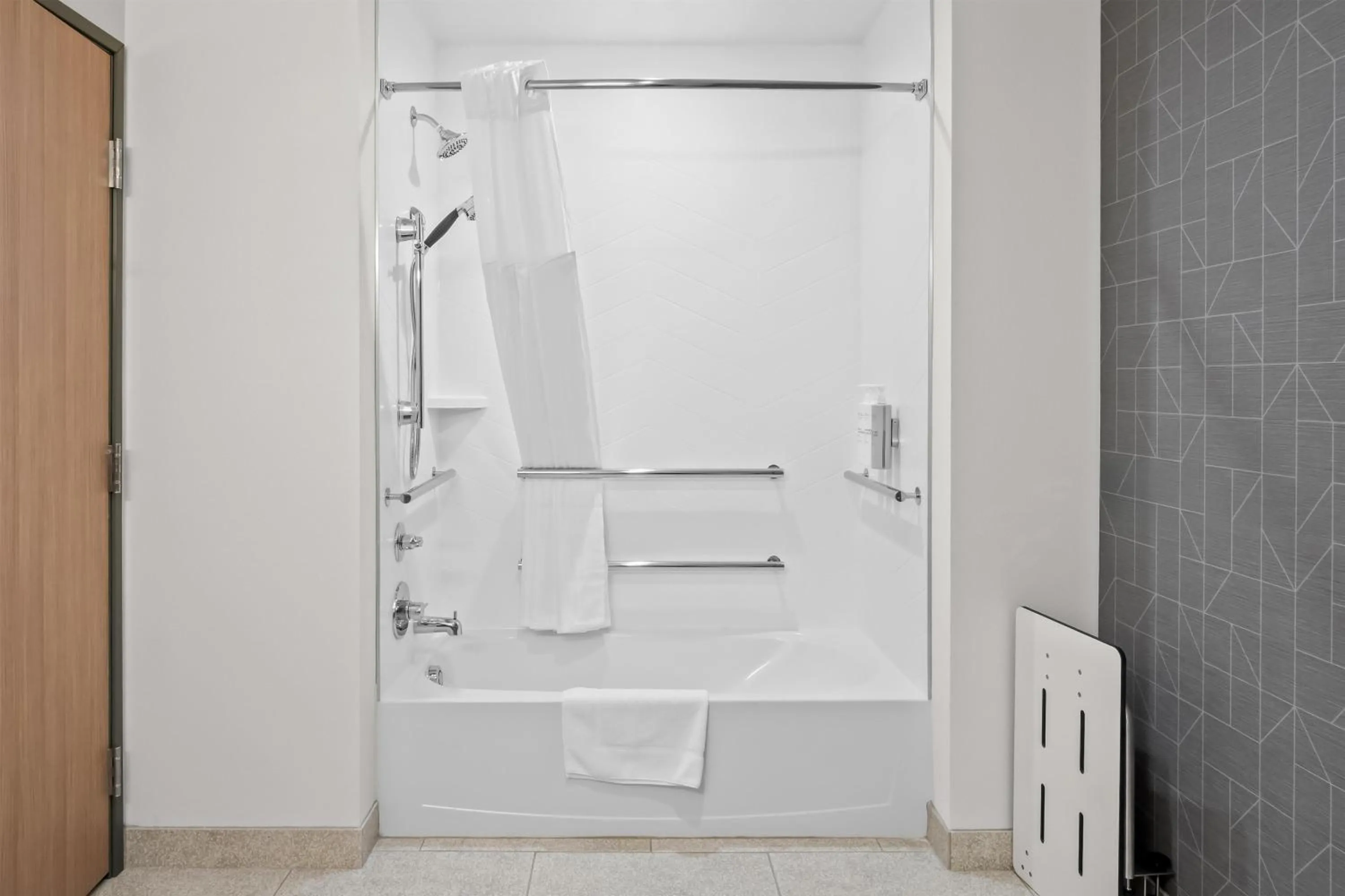 Bathroom in Spark By Hilton Garland Dallas East