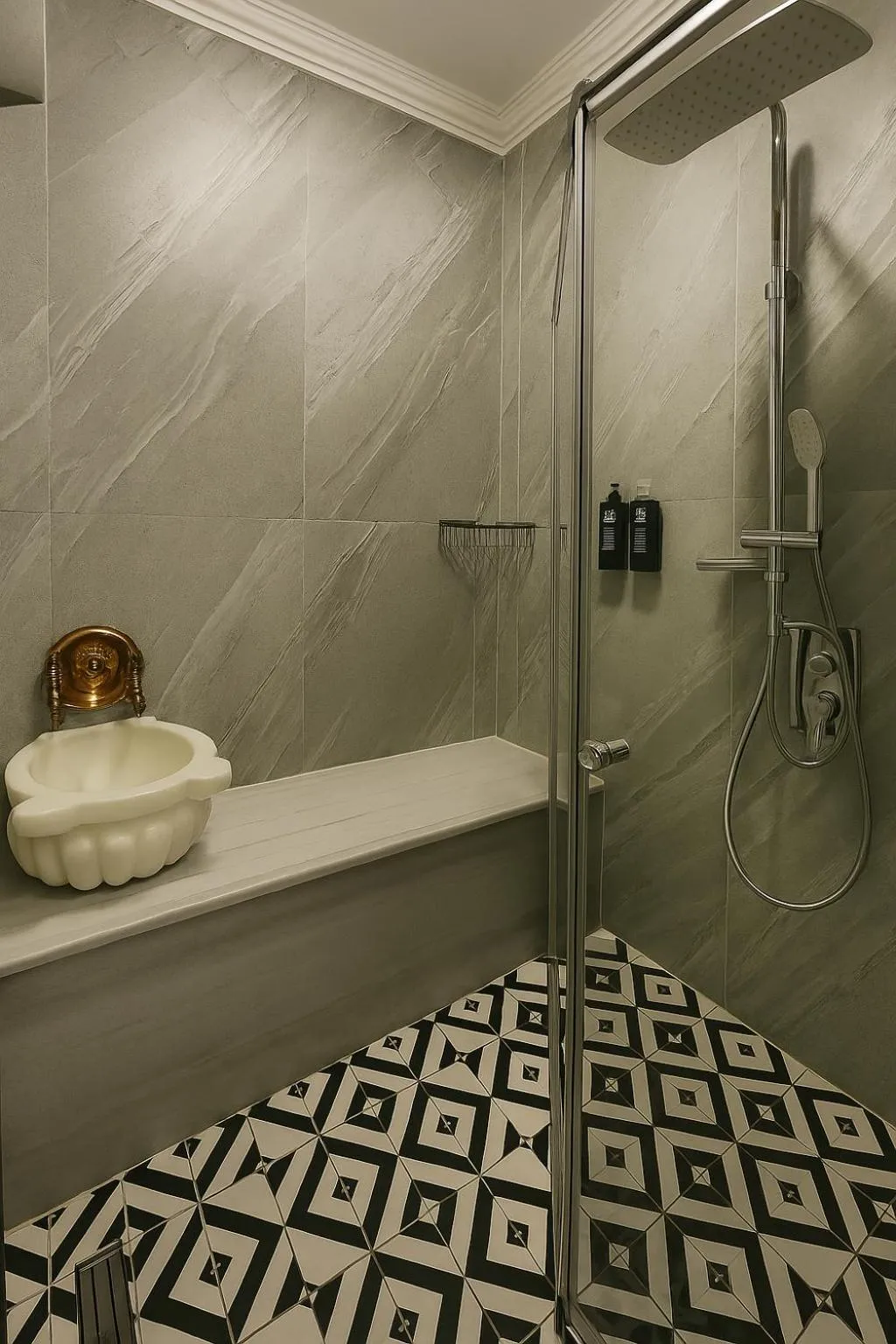 Shower in Sare Apartments - Sultanahmet