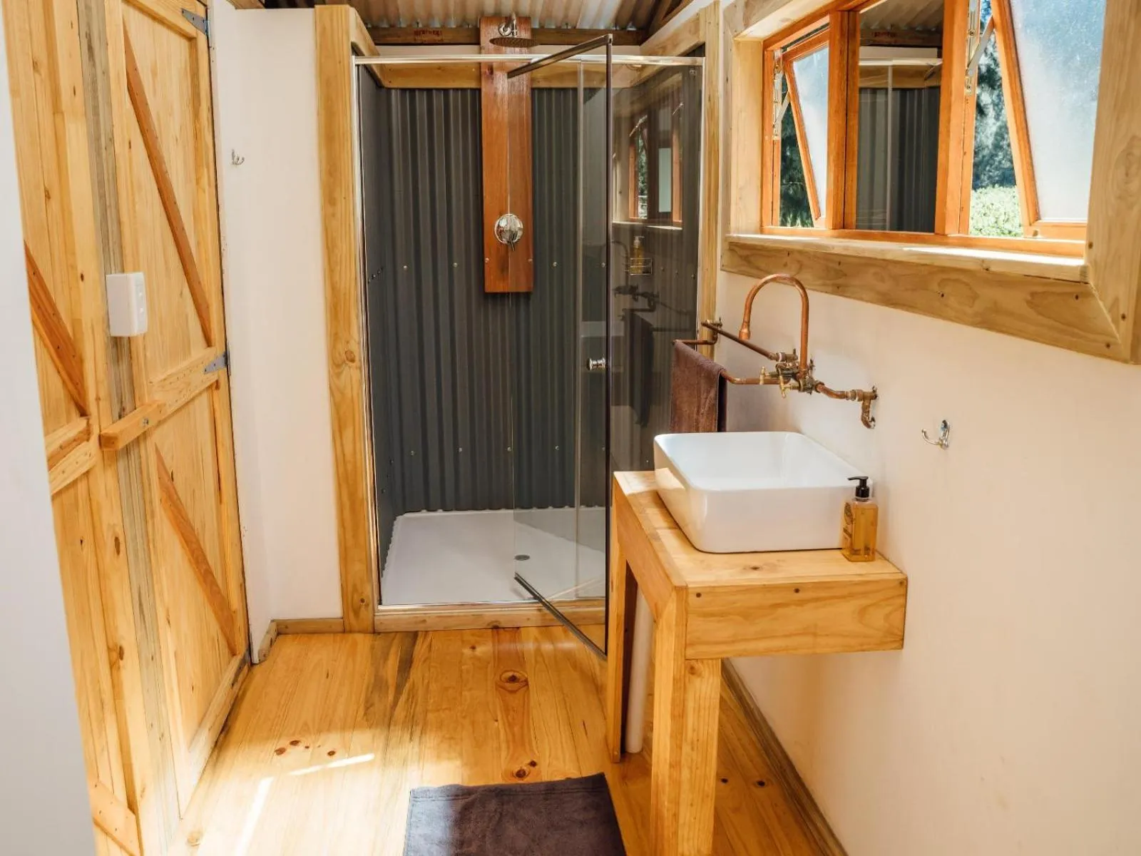 Shower in AfriCamps Klein Karoo