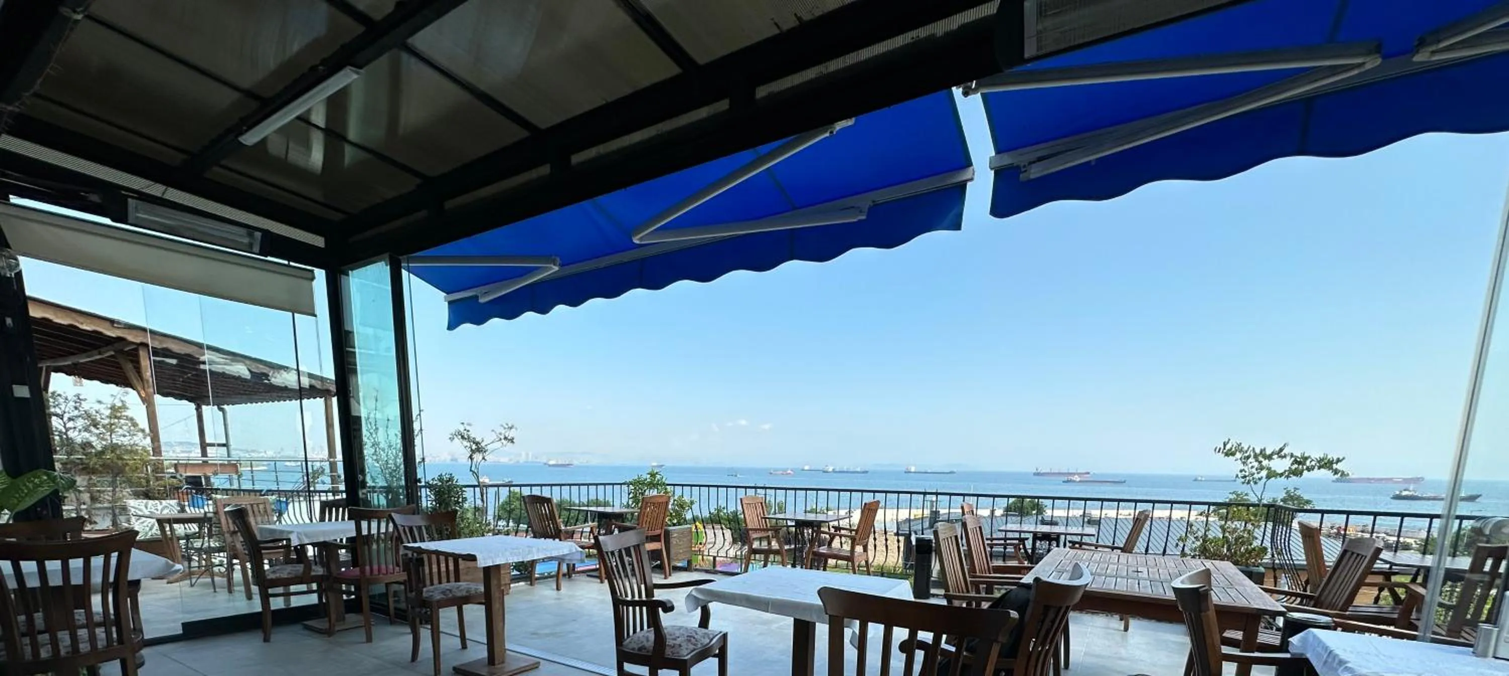 Balcony/Terrace in Queen Seagull Boutique Hotel