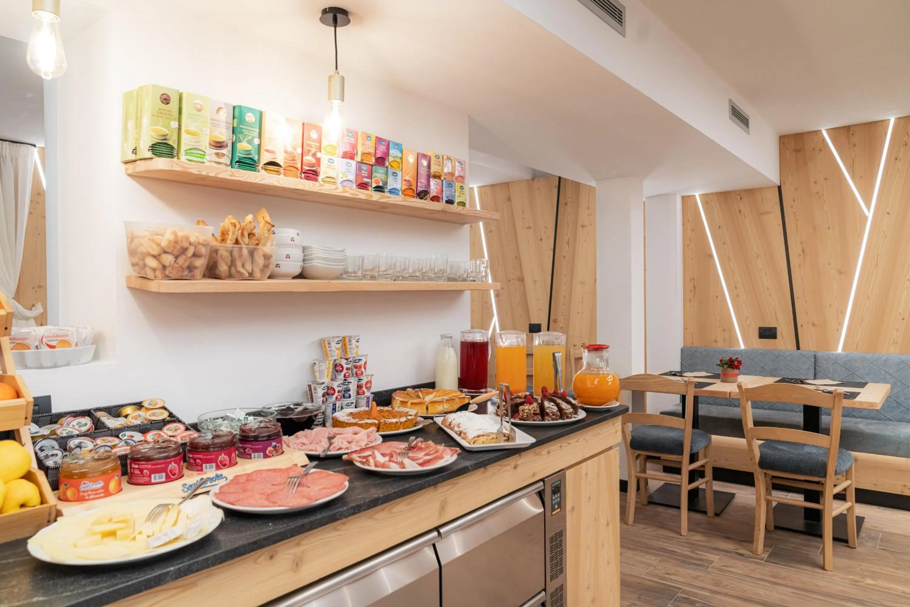 Breakfast in Albergo Garni Edy (B&B)