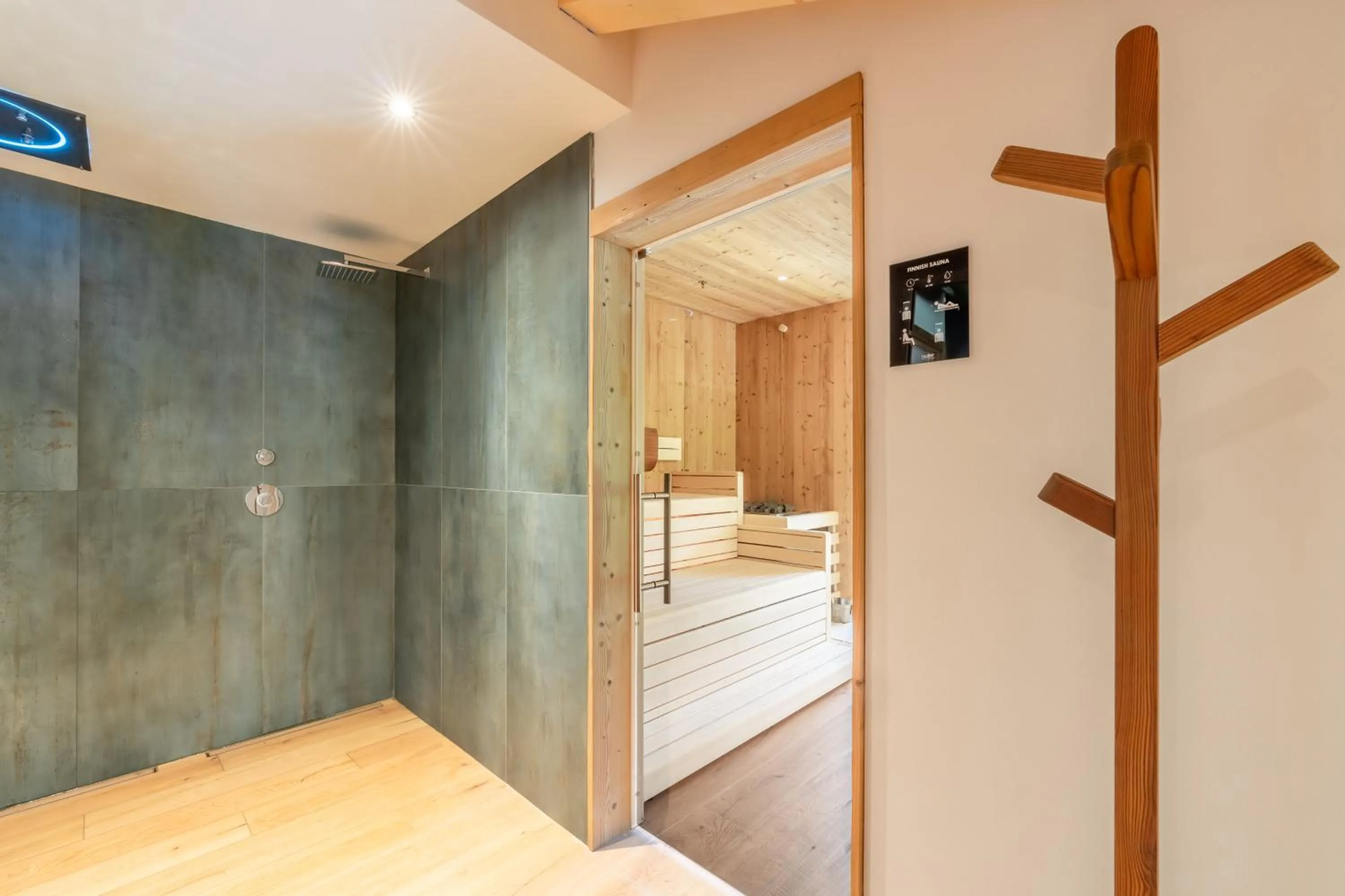 Bed in Albergo Garni Edy (B&B)