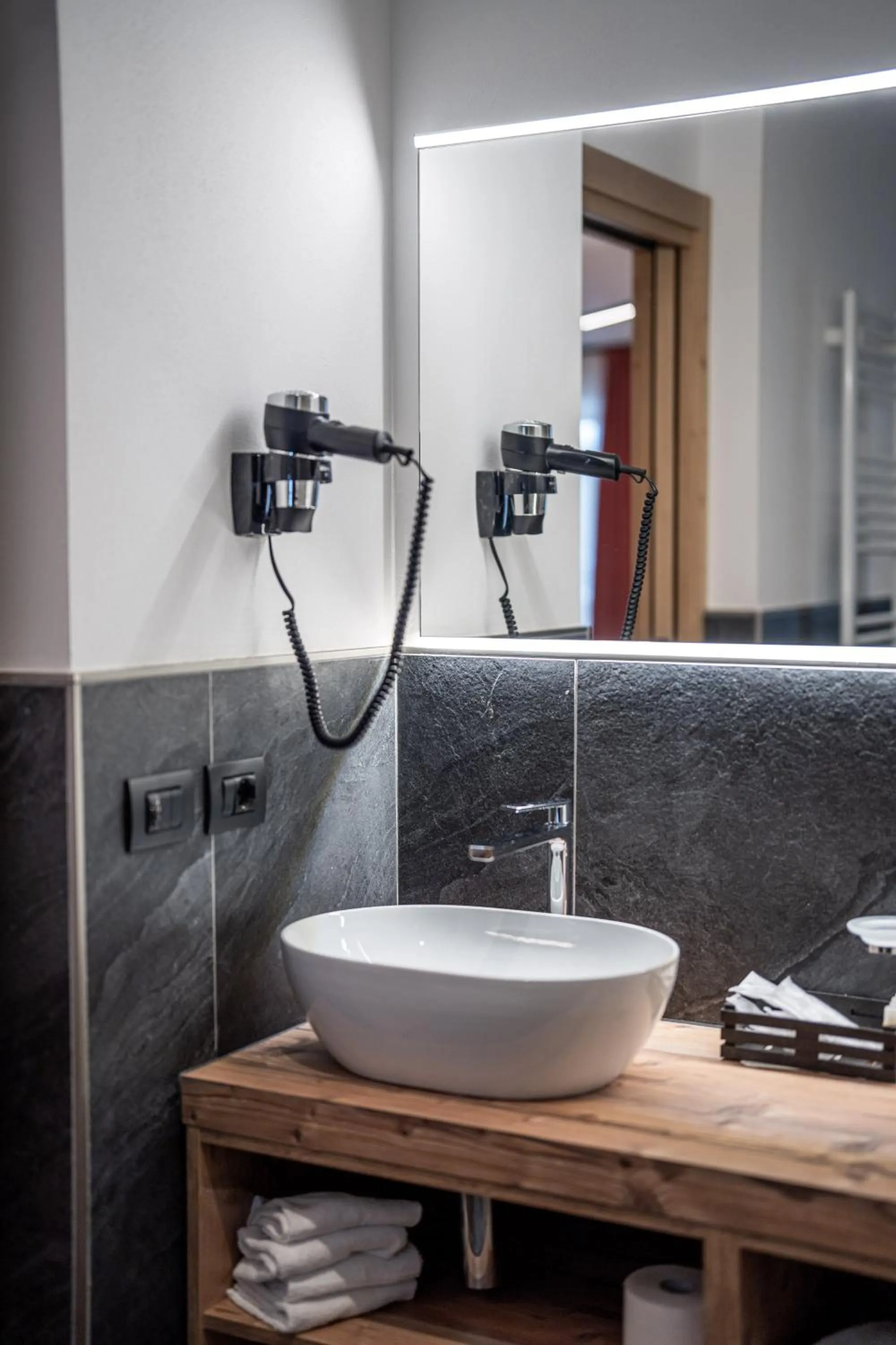 Bathroom in Albergo Garni Edy (B&B)