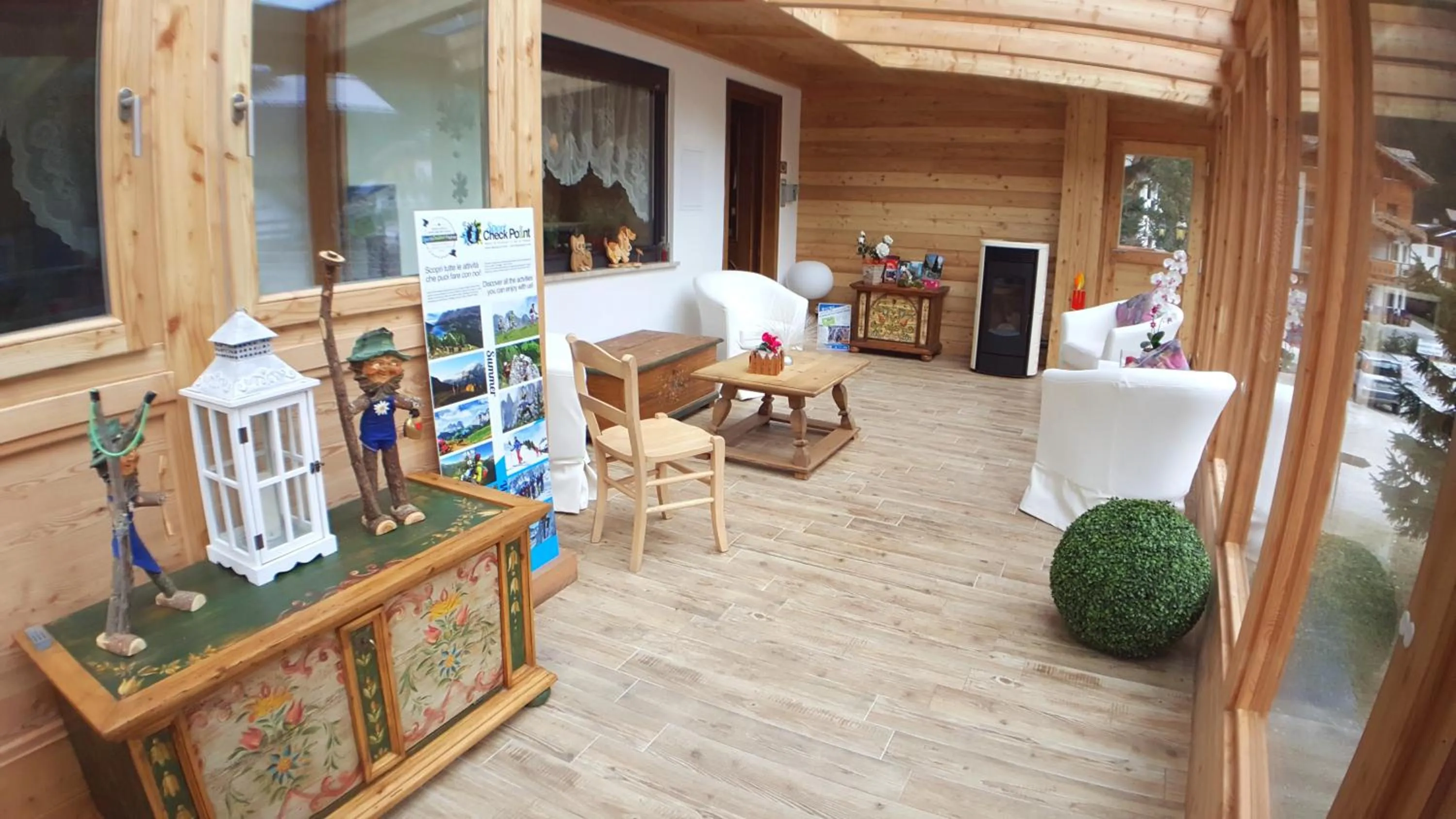 Lobby or reception in Albergo Garni Edy (B&B)