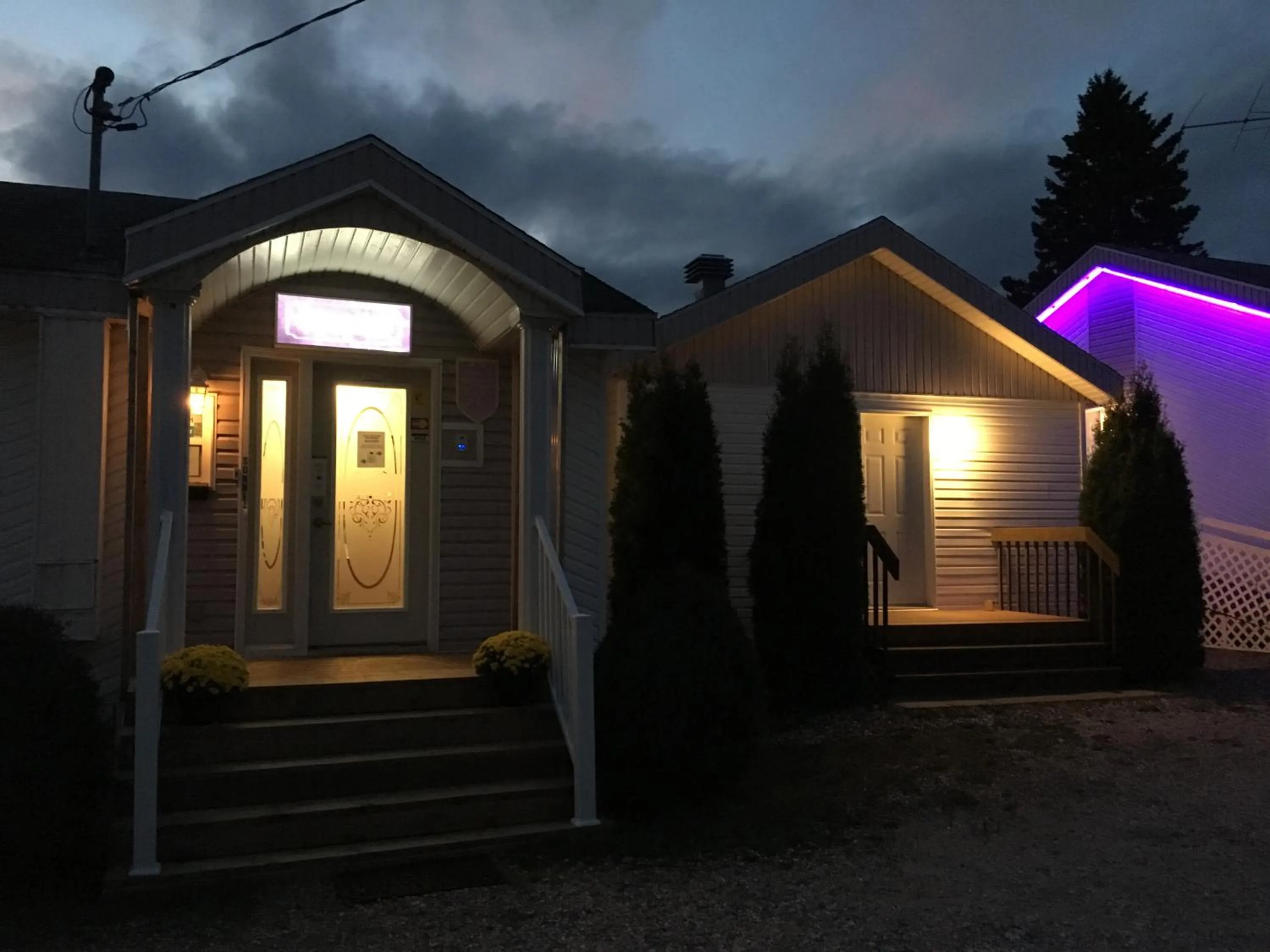 Facade/entrance in Auberge Motel Panorama