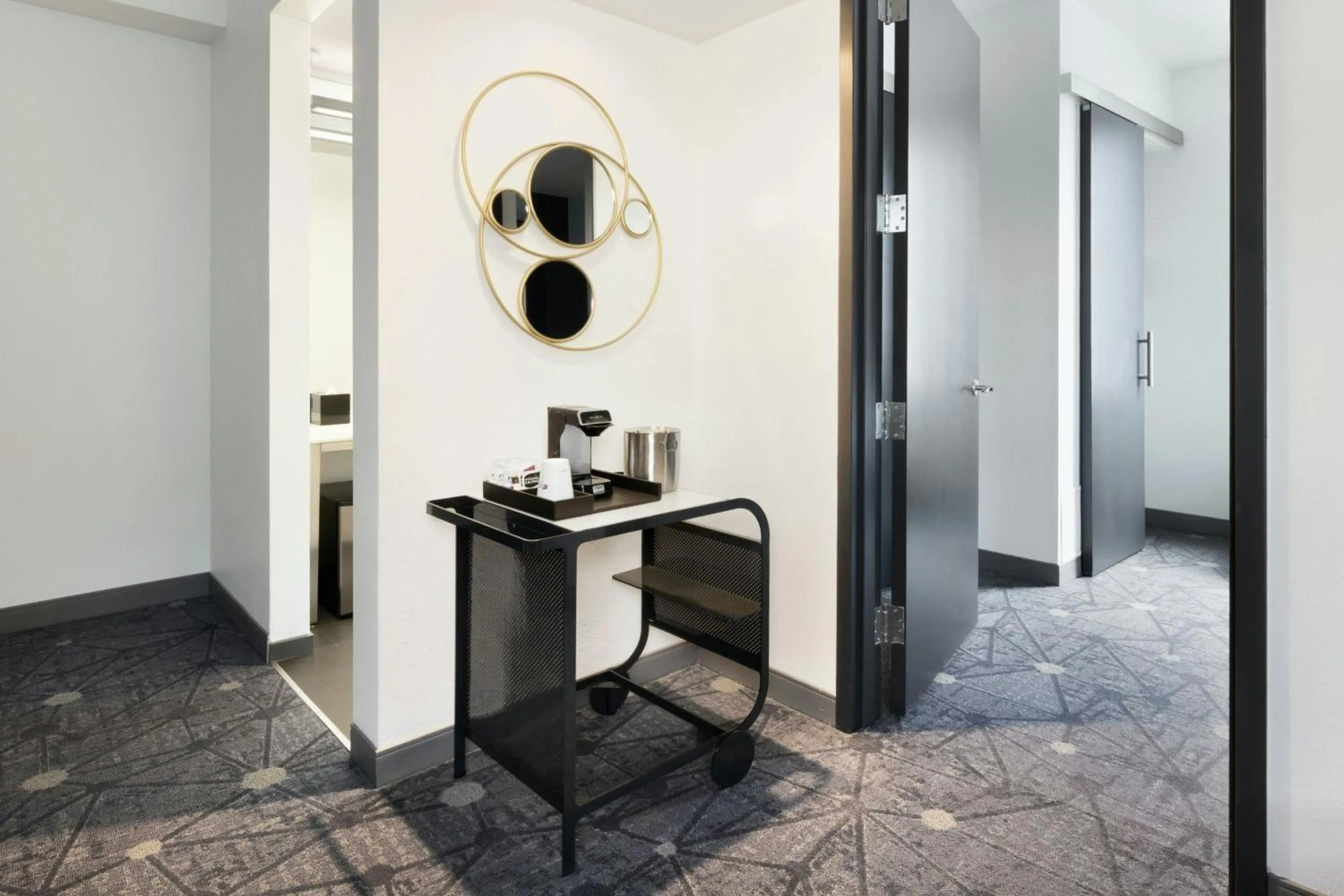 Photo of the whole room in Aloft Greenville Downtown