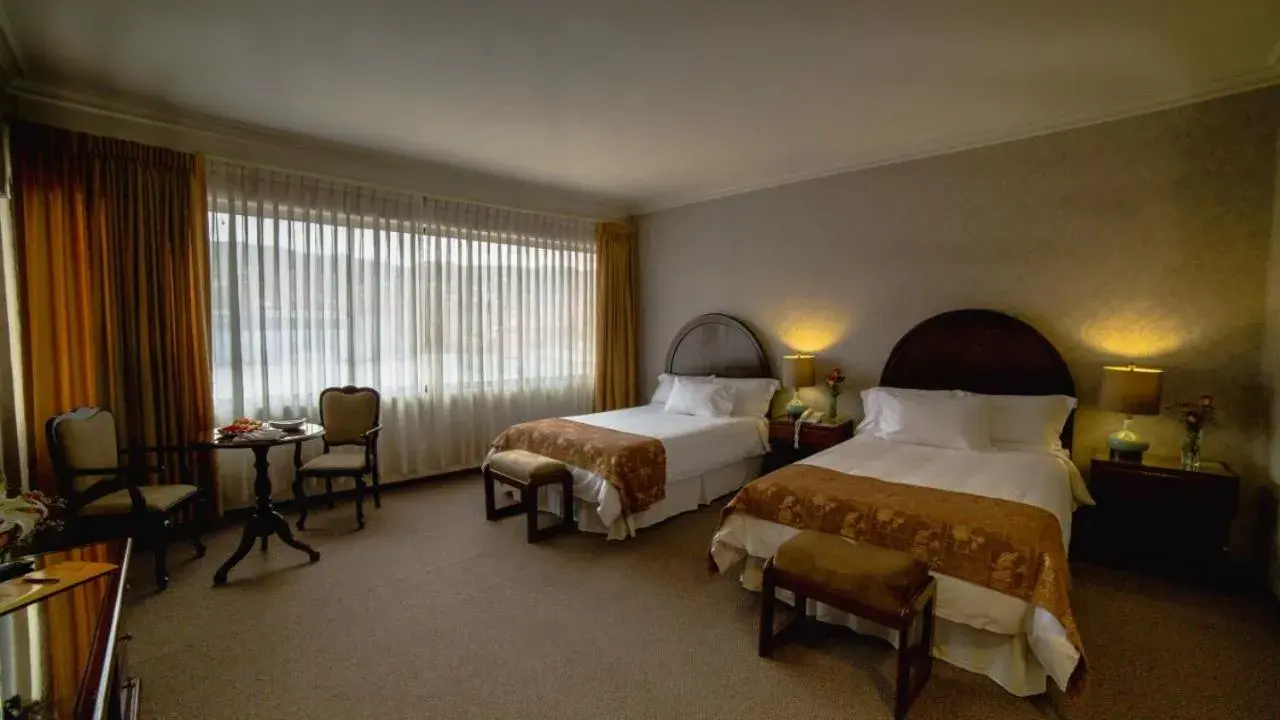 Twin Room in Hotel Coloso Potosi Twin Room in Hotel Coloso Potosi