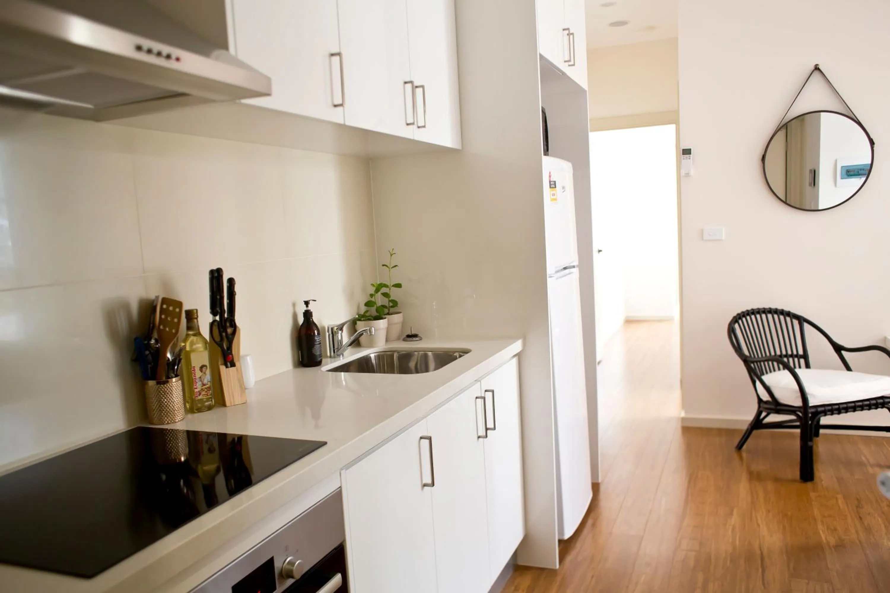 Kitchen or kitchenette in The Town Apartments