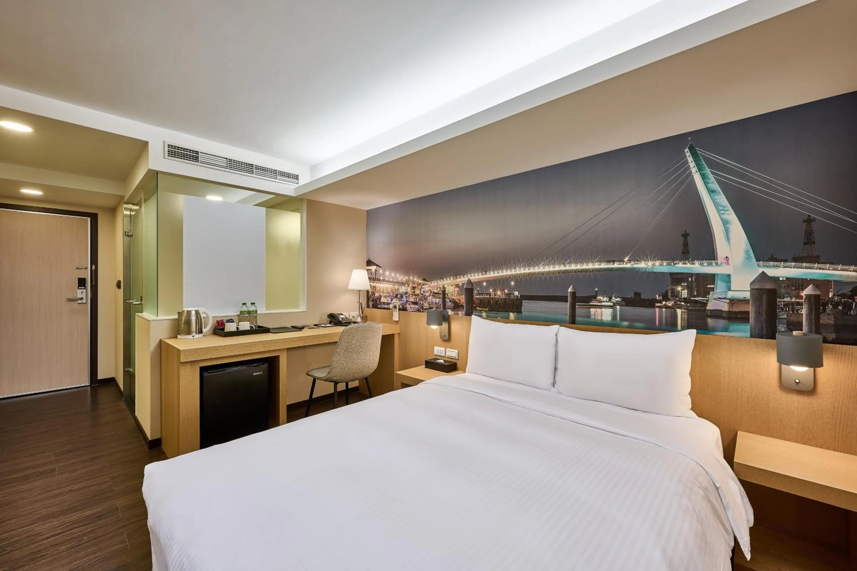 Bedroom, Bed in Eastin Taipei Hotel