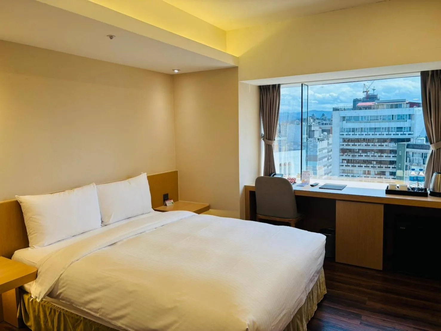 Bed in Eastin Taipei Hotel