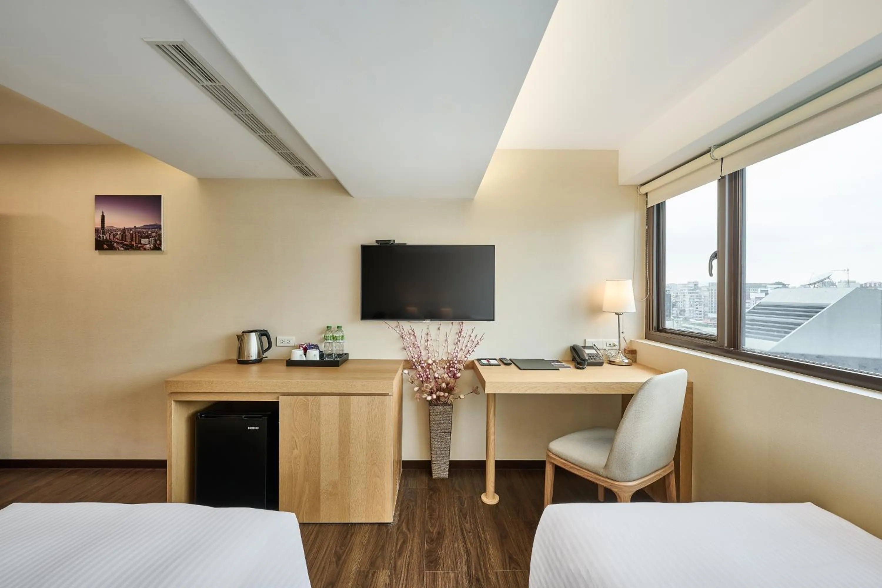 Bedroom, Bed in Eastin Taipei Hotel