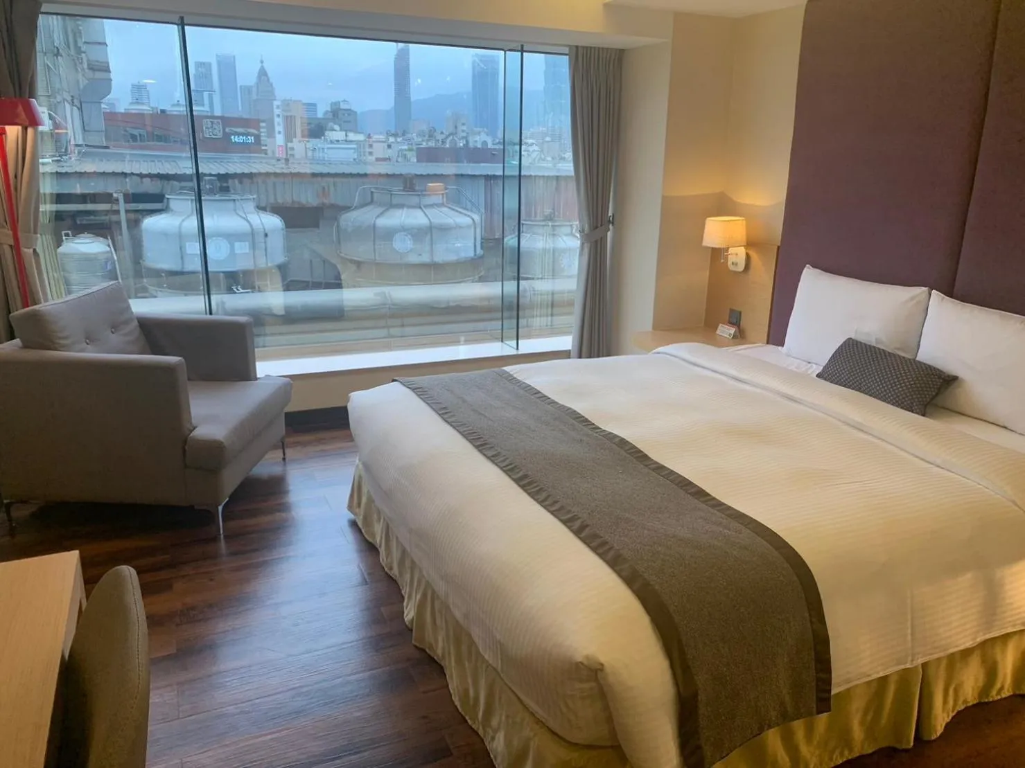 Bed in Eastin Taipei Hotel