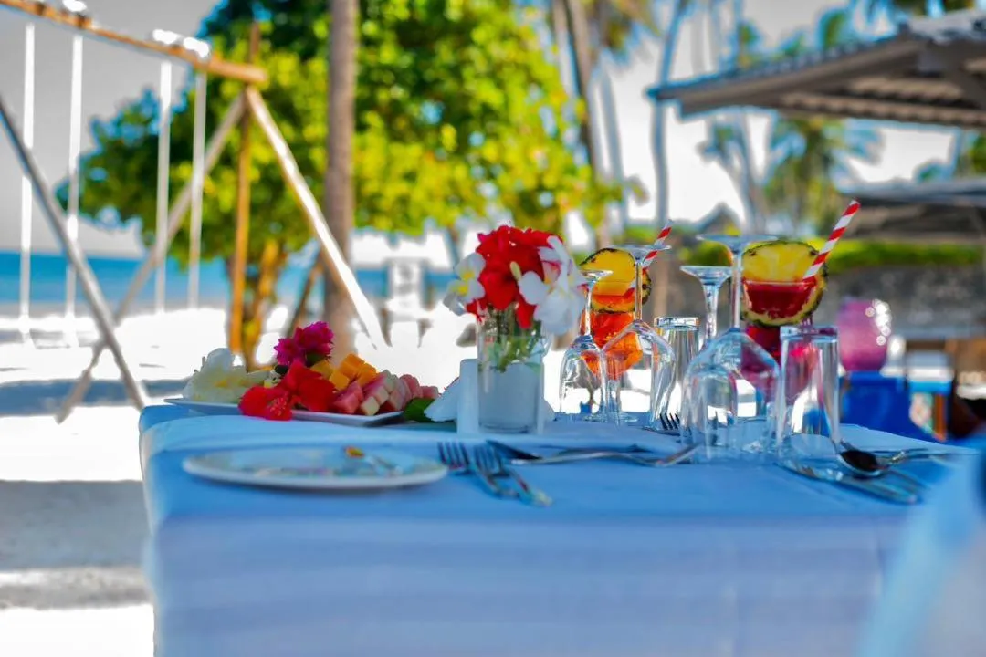 Restaurant/places to eat in Protels La Plage