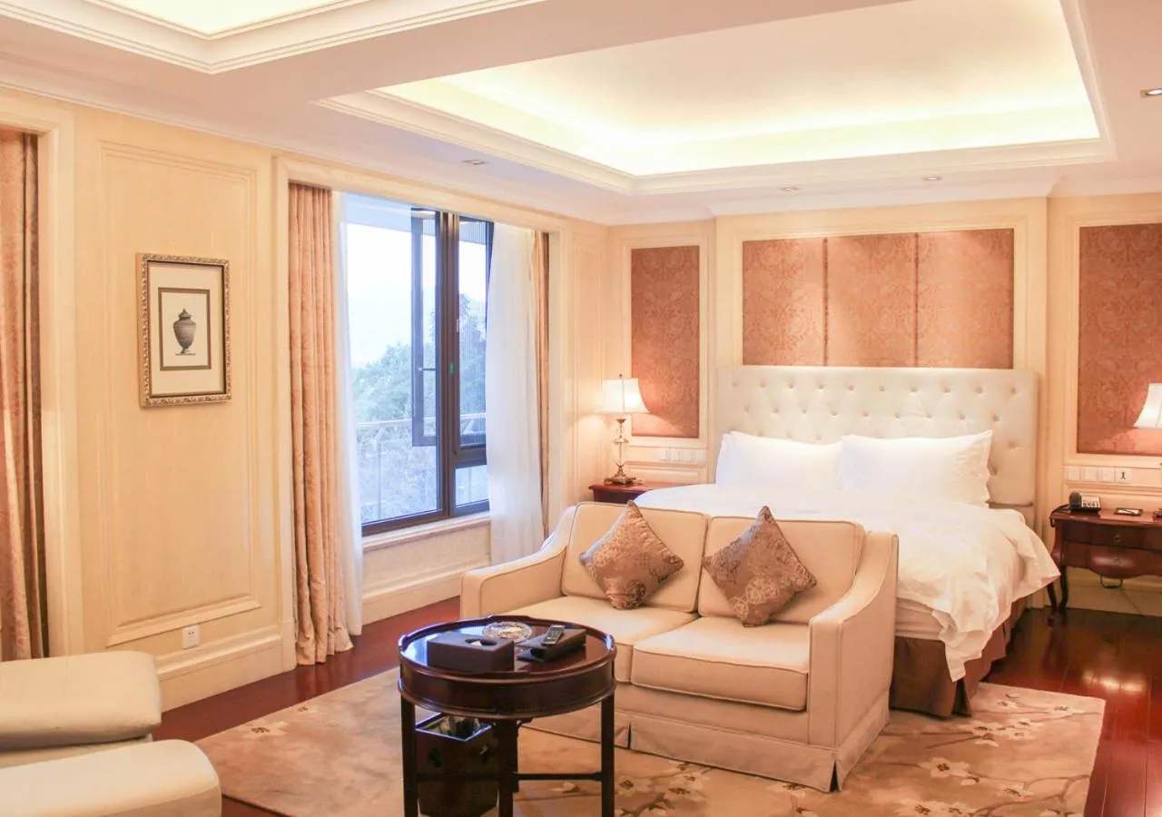 Bedroom, Bed in Carp Islet Resort Fuzhou