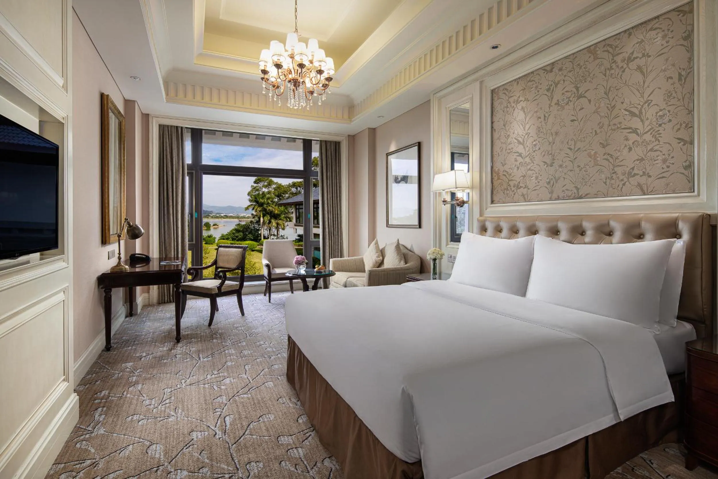 Bed in Carp Islet Resort Fuzhou