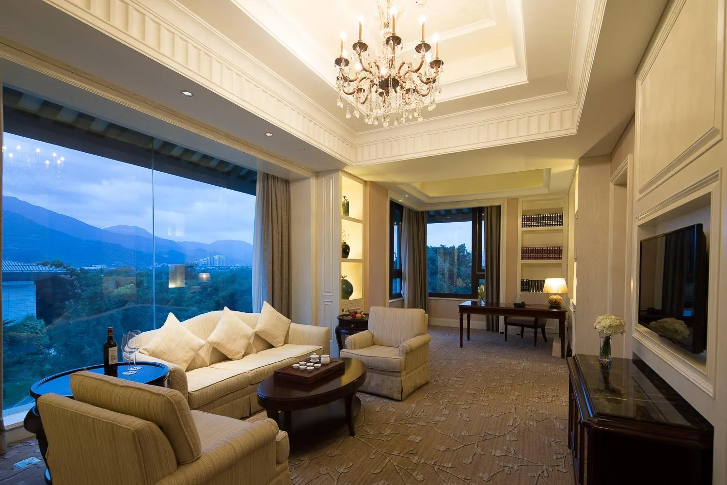 Communal lounge/ TV room in Carp Islet Resort Fuzhou