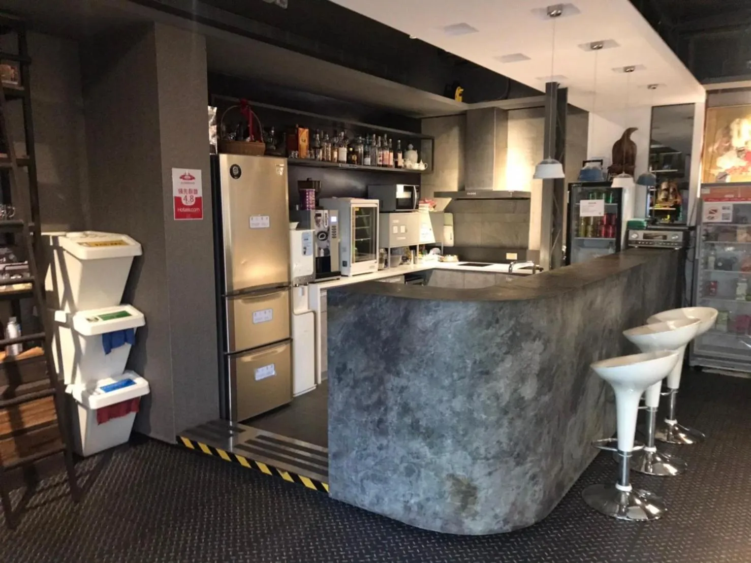 Kitchen or kitchenette in Taipei Discover Hostel